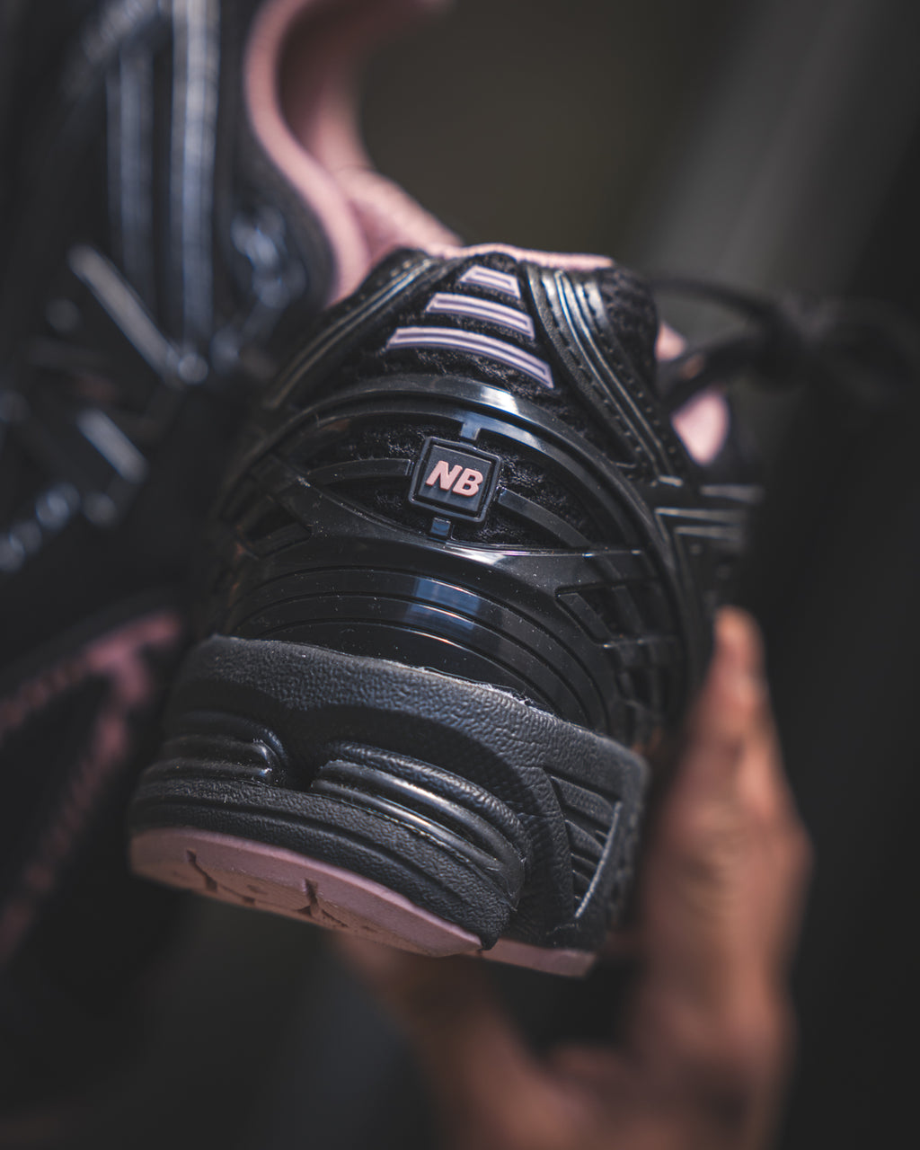 New Balance 1906R Eclipse Pink Taffy Black Cement