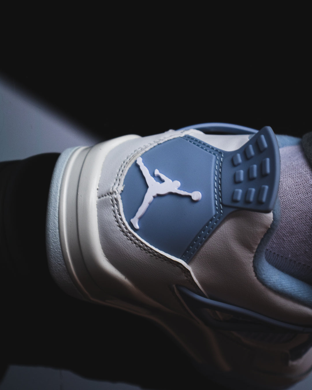 Air Jordan 4 Retro "Forget Me Not"