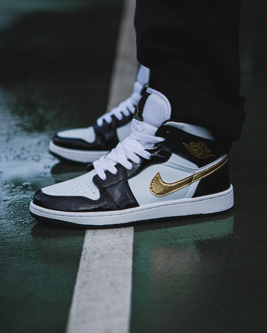 Air Jordan 1 Mid Patent Black White Gold