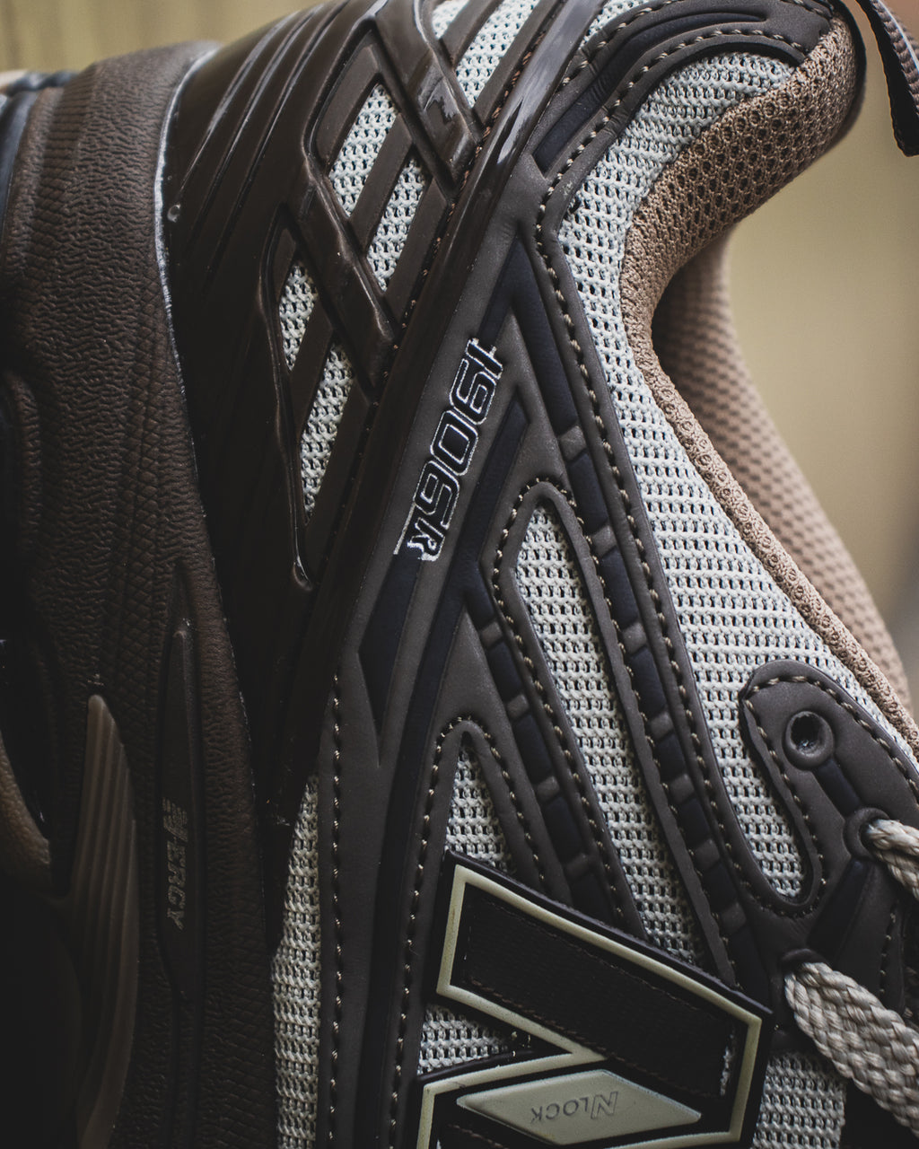 New Balance 1906R Driftwood Dark Mushroom