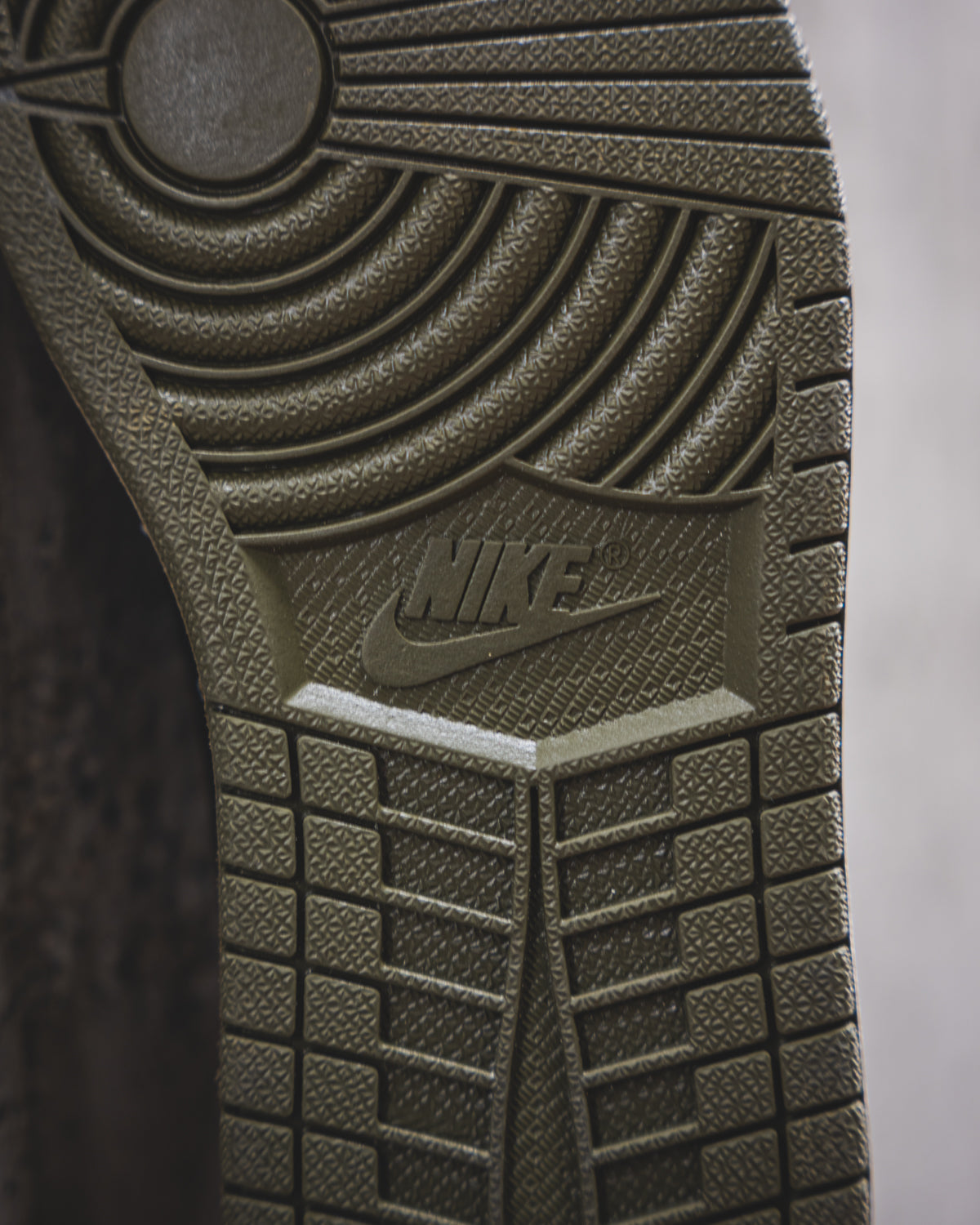 Air Jordan 1 Low "Medium Olive"