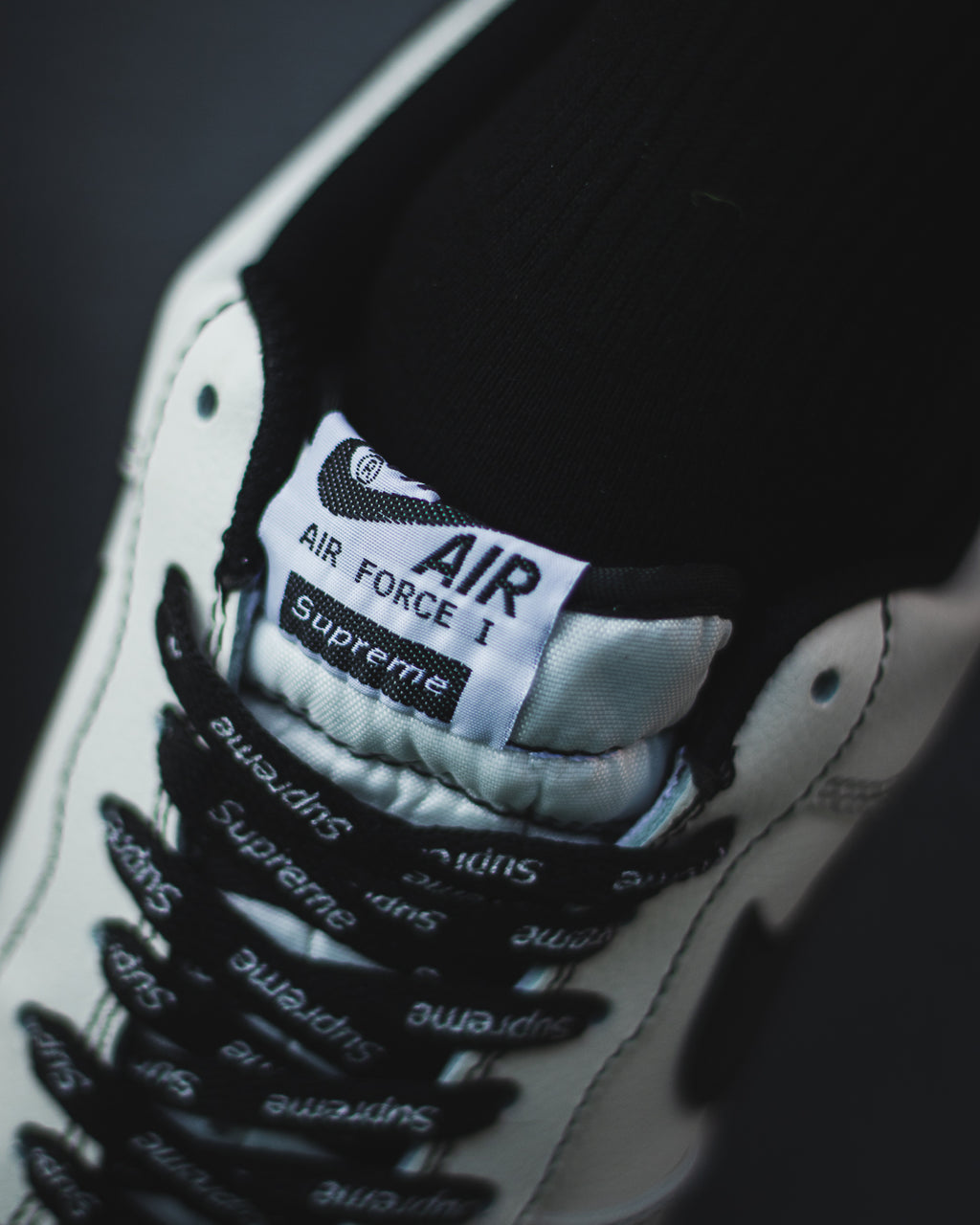 Supreme x Nike Air Force 1 Low