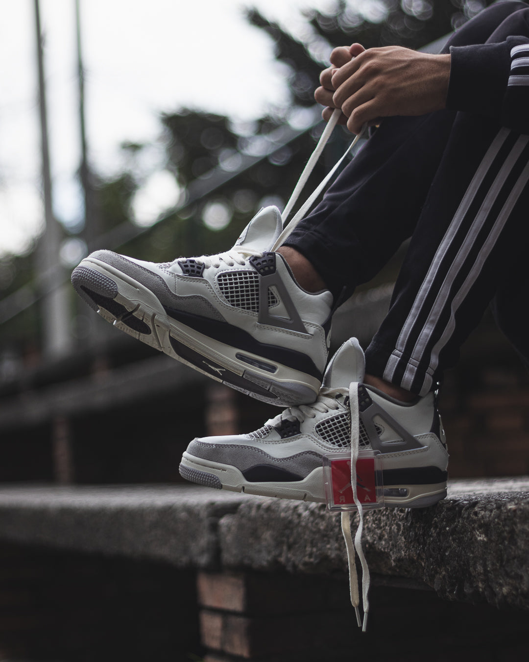 Nike Air Jordan 4 Retro "Military Black"