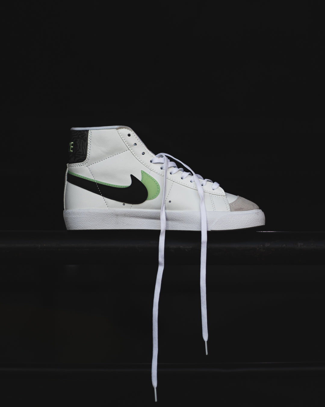 Nike Blazer Mid '77 SE White Black Vapor Green