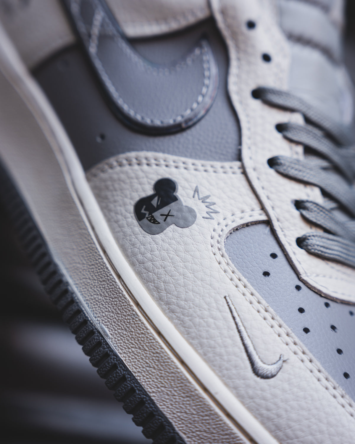 Nike Air Force 1 "KAWS"