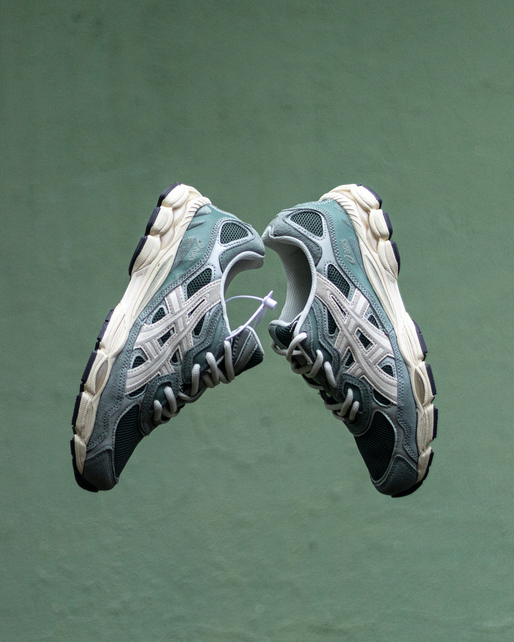 Asics Gel-NYC "Graphite Grey/Smoke Grey"