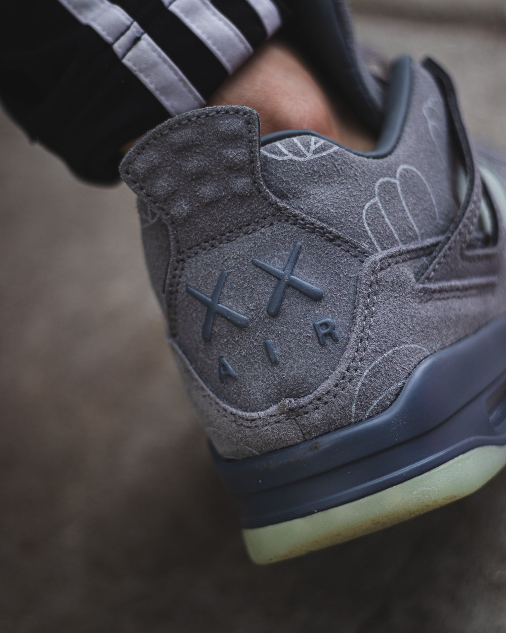 Nike Air Jordan 4 Retro Kaws