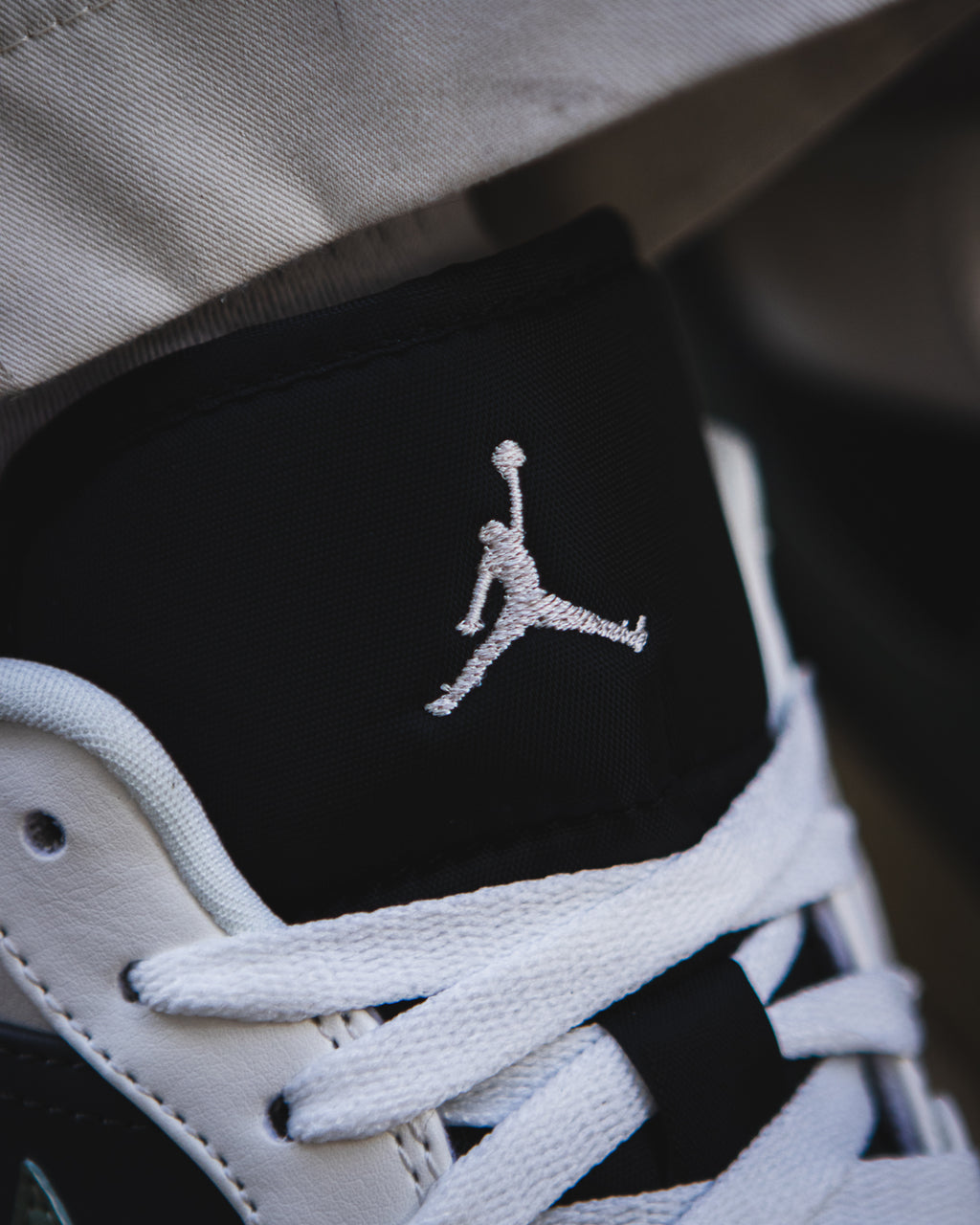 Air Jordan 1 Low "Jade Smoke"