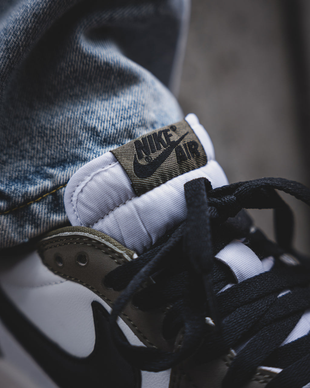 Air Jordan 1 Low "Medium Olive"