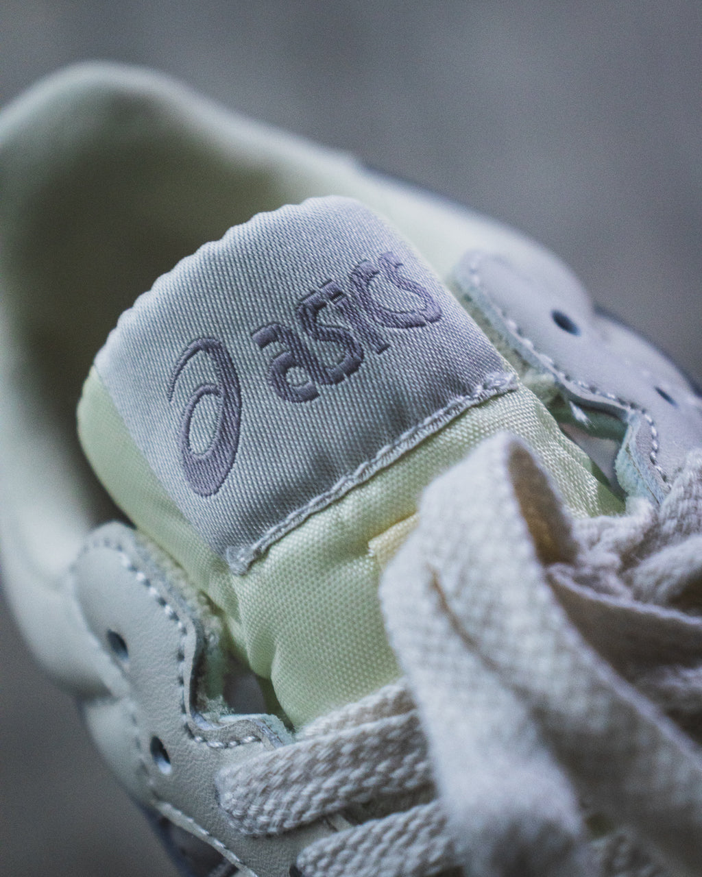 Asics Court MZ