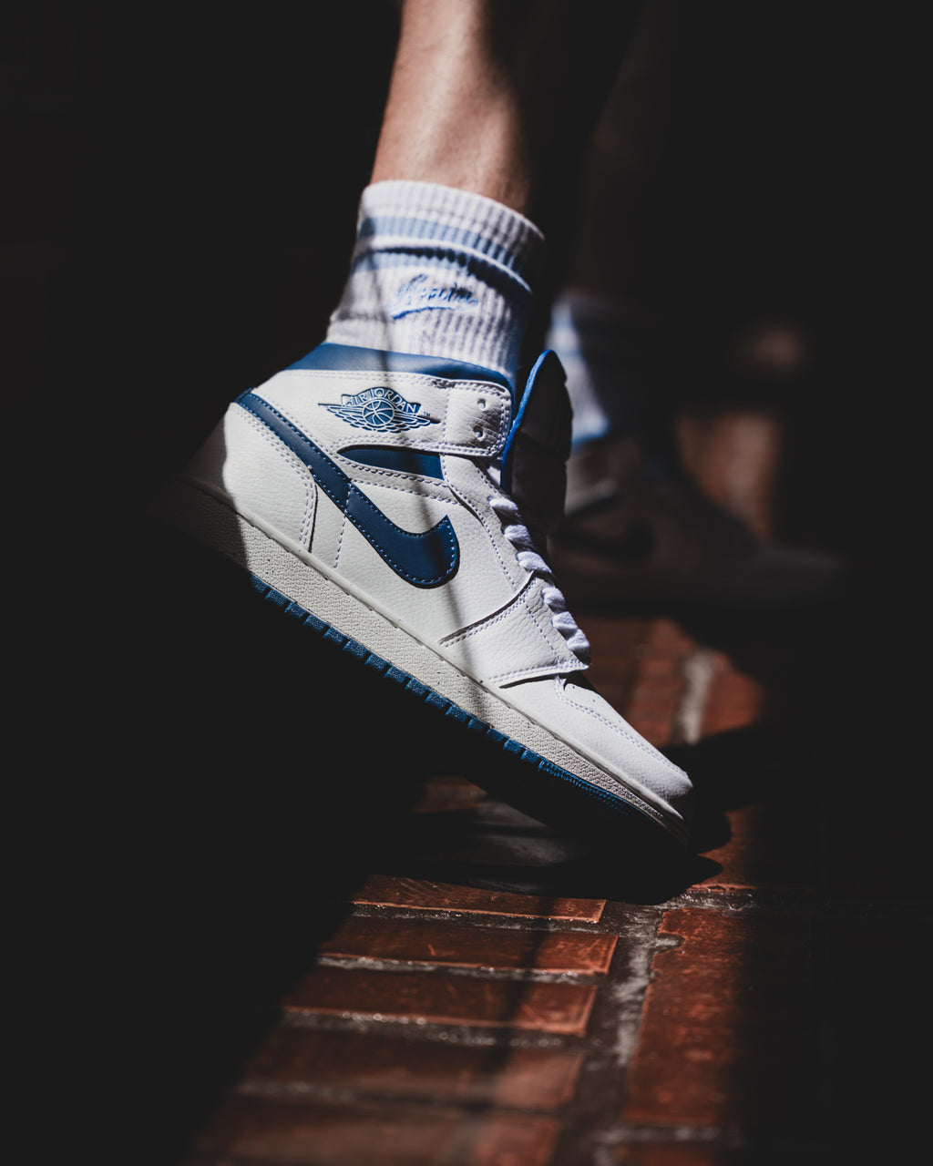 Air Jordan 1 Mid SE "Industrial Blue"