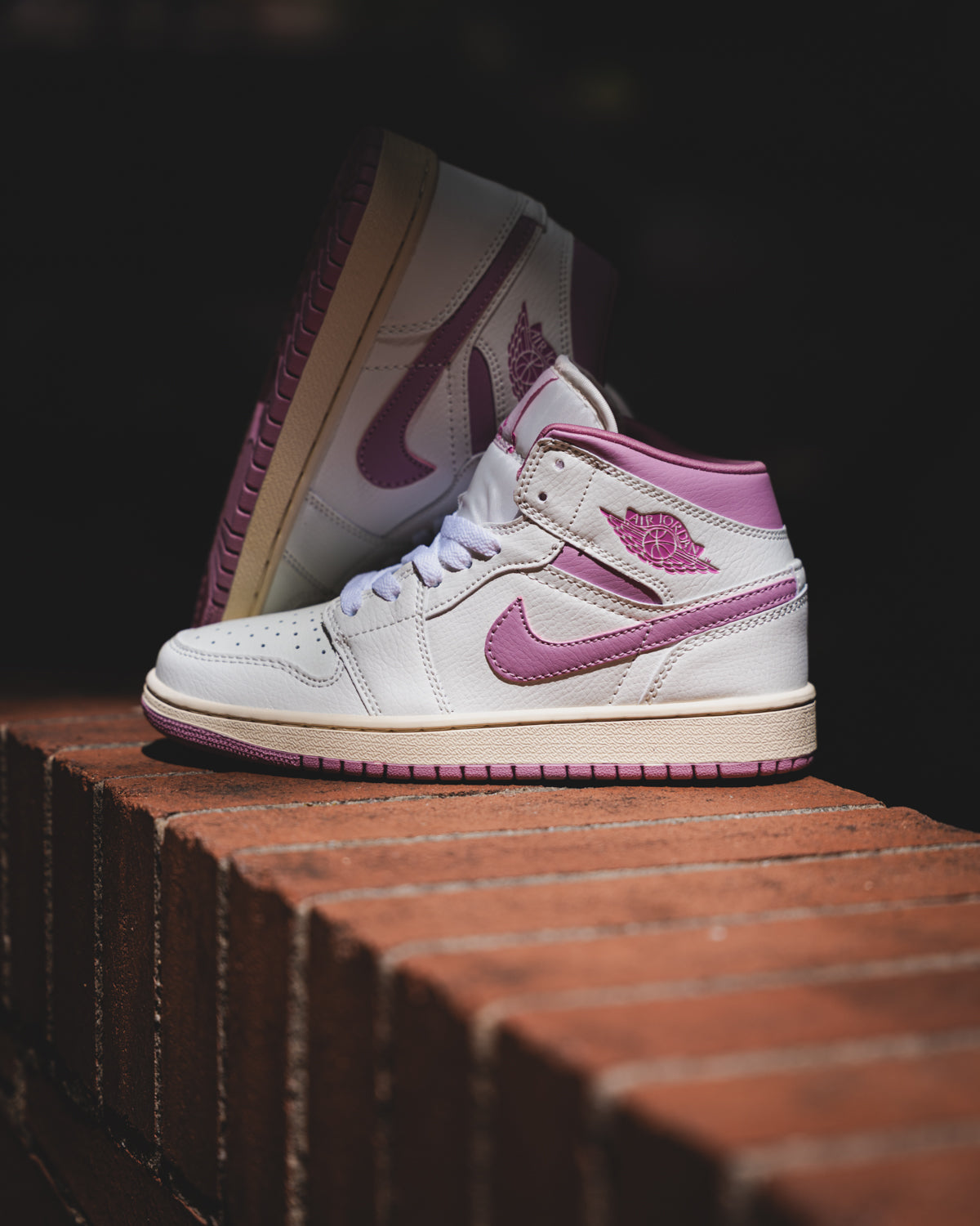 Air Jordan 1 Mid "Sail Pink Coconut Milk"