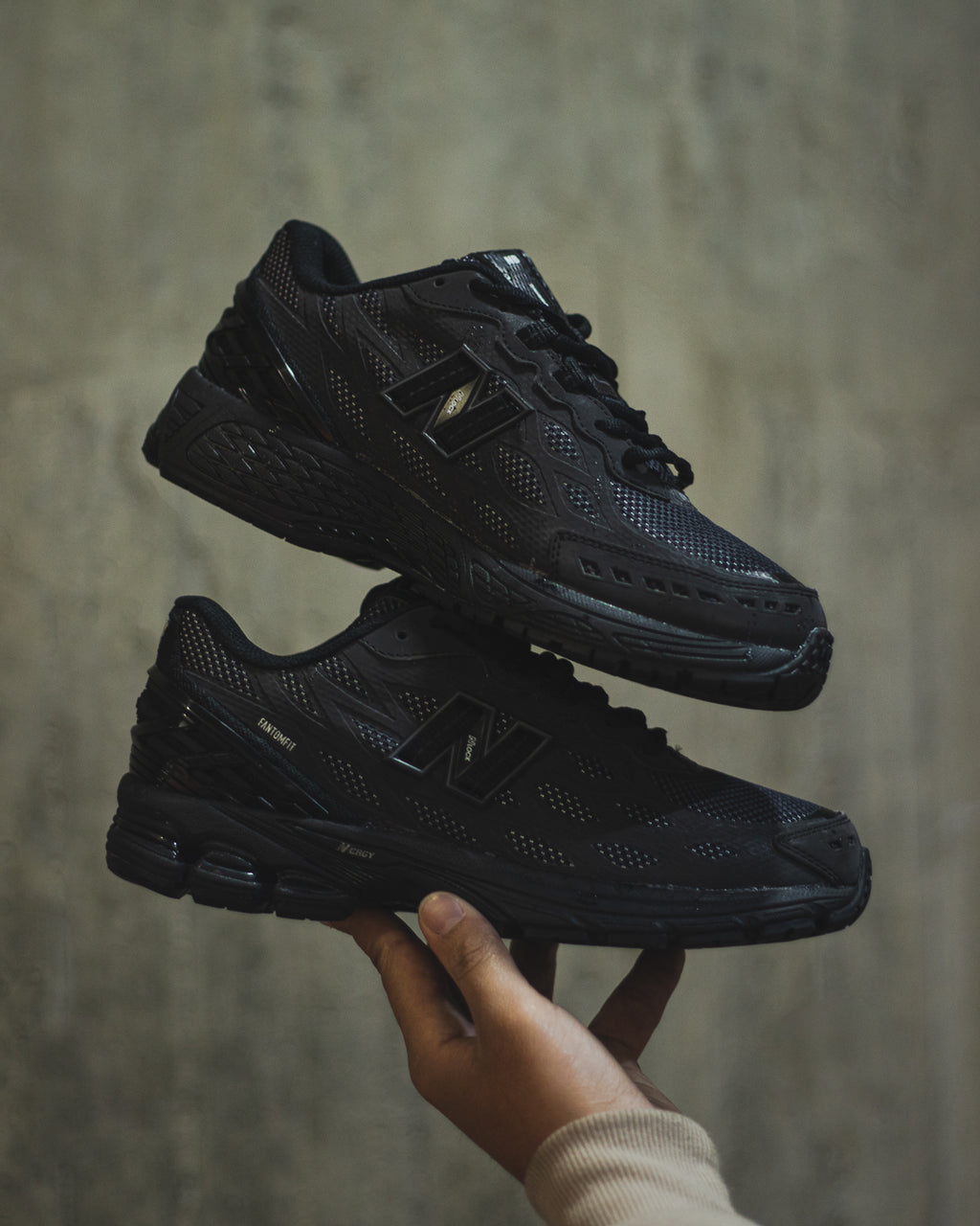 New Balance 1906R "Triple Black"