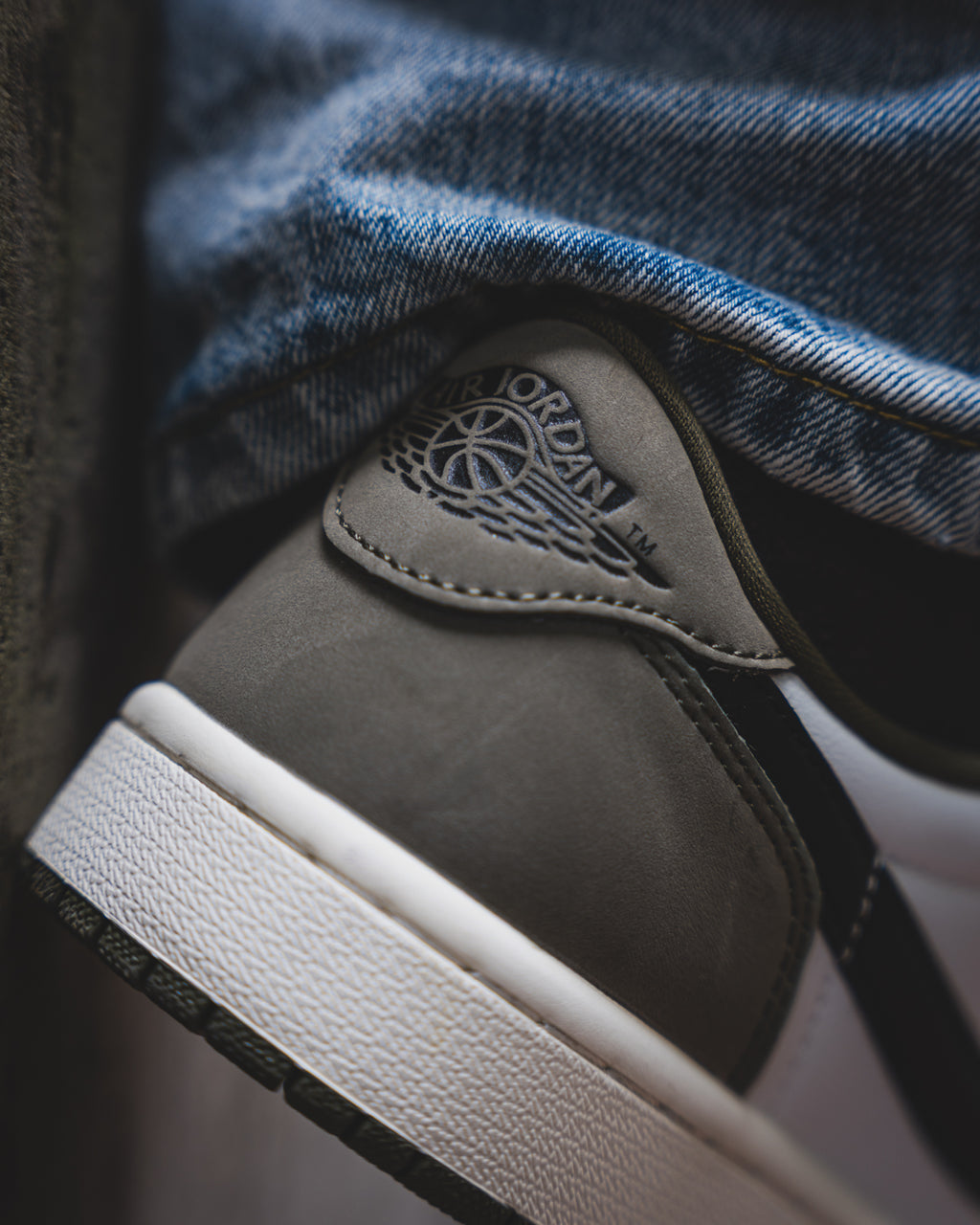 Air Jordan 1 Low "Medium Olive"