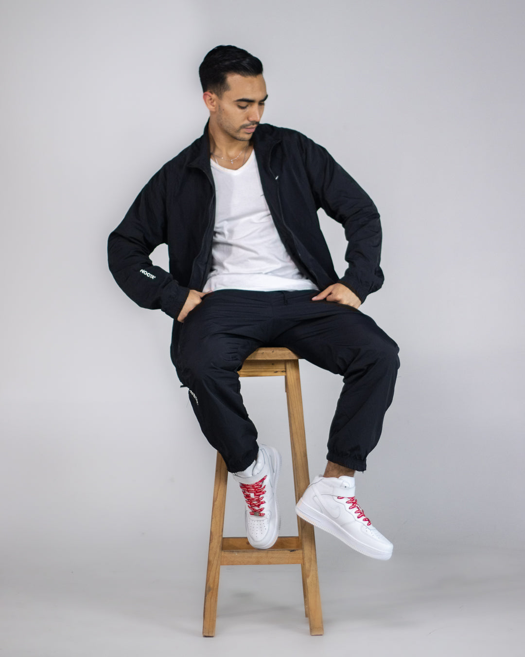 Nike Air Force 1 MID x Supreme