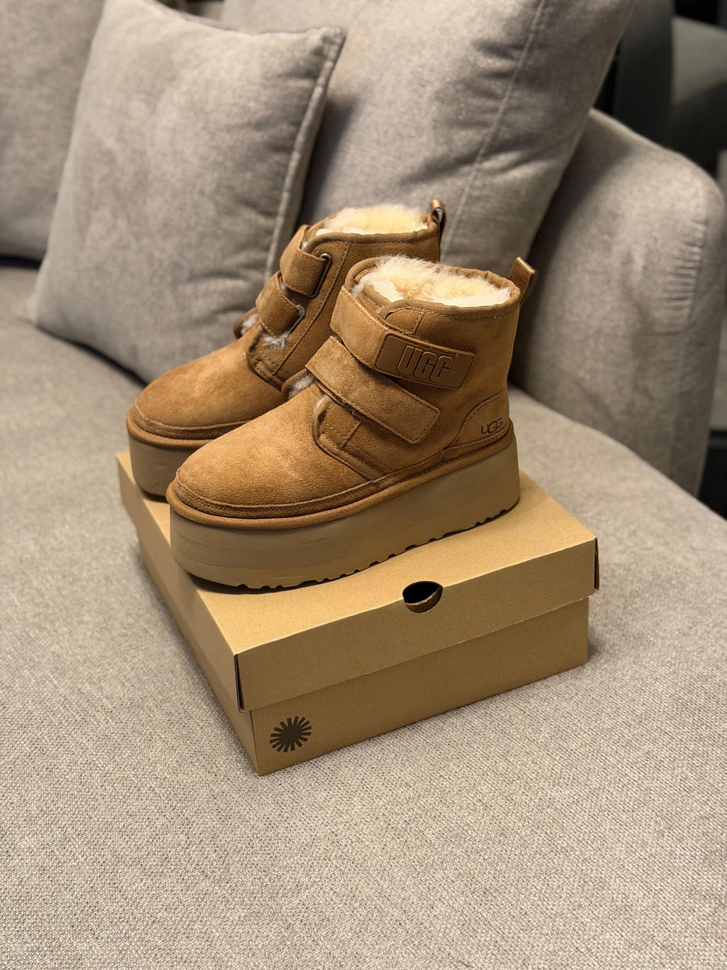 UGG Neumel