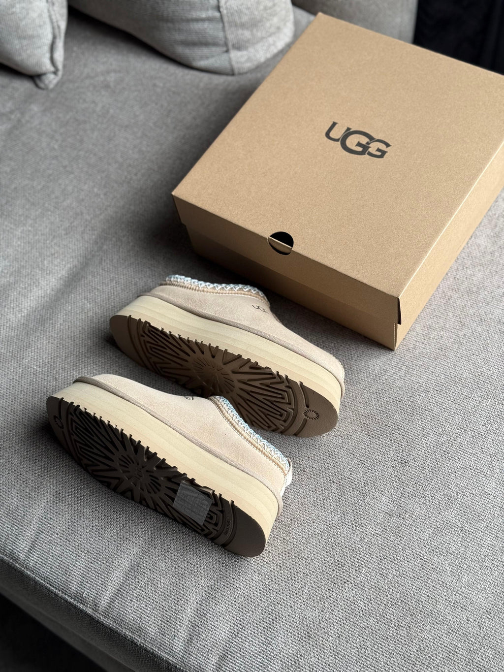UGG Slippers Tazz