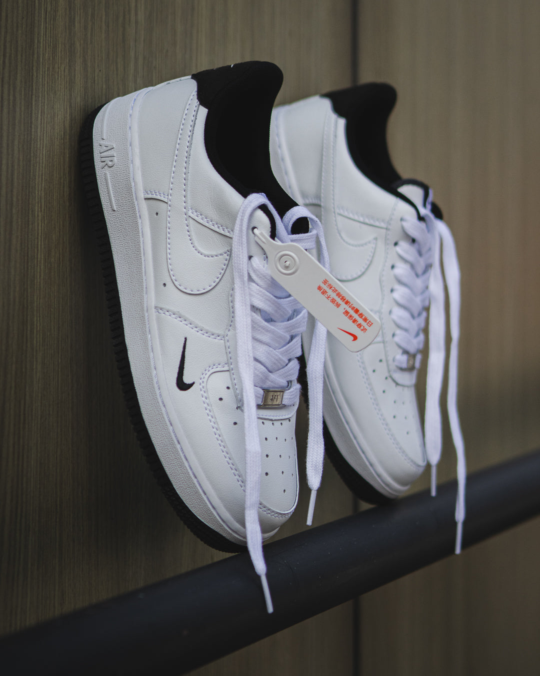 Nike Air Force 1 Low '07 White Anthracite Mini Swoosh