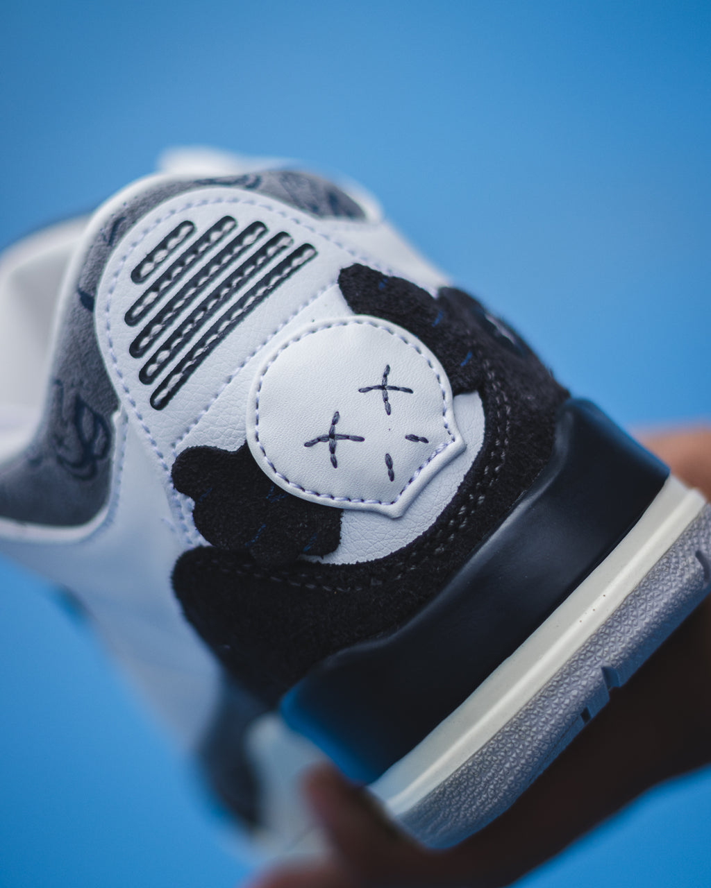 Nike Air Jordan 3 x KAWS G5