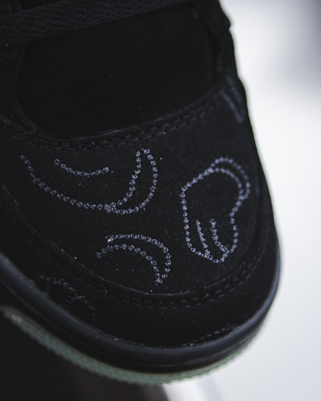 Jordan 4 Retro KAWS Black