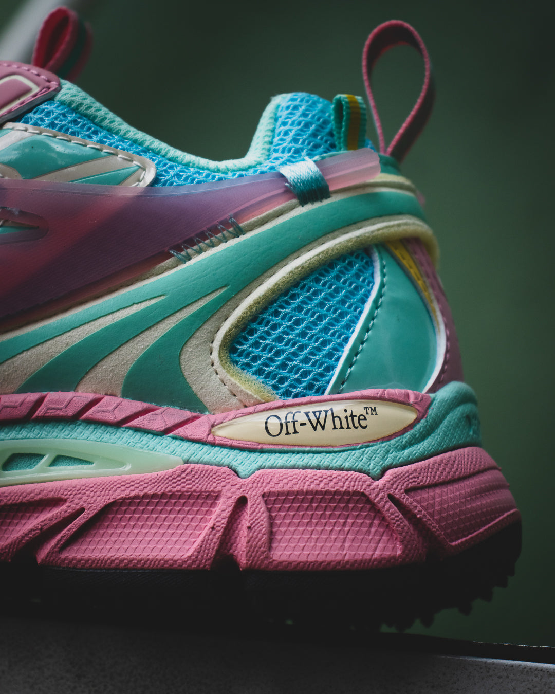 Off-White Be Right Back G5