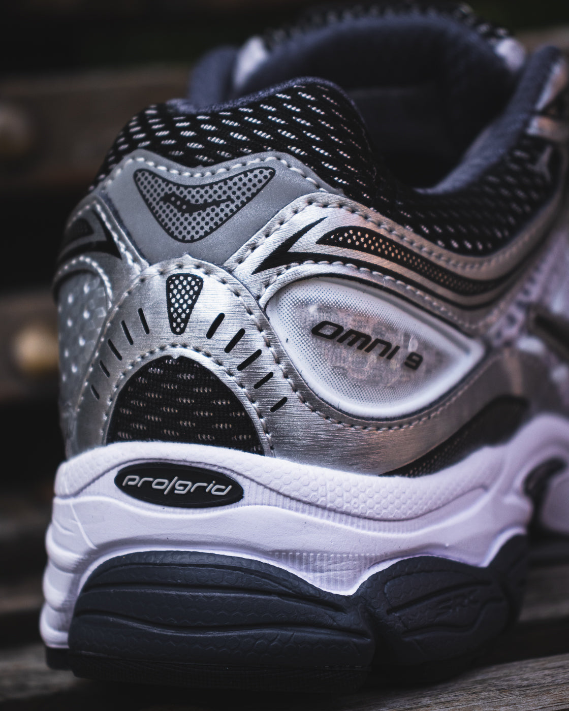 Saucony ProGrid Omni 9 “Microchip”