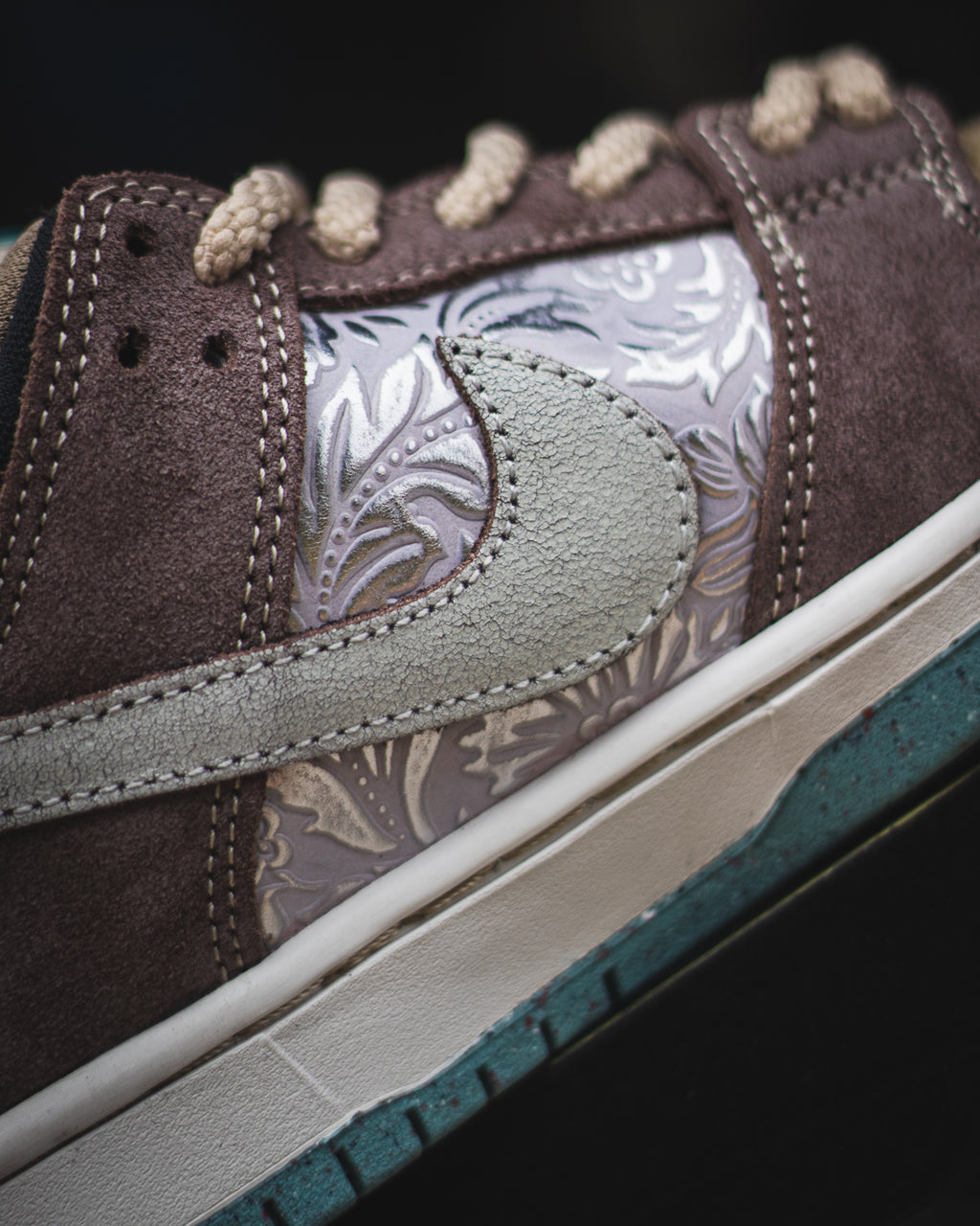 Nike SB Dunk Low Pro "Big Money Savings"