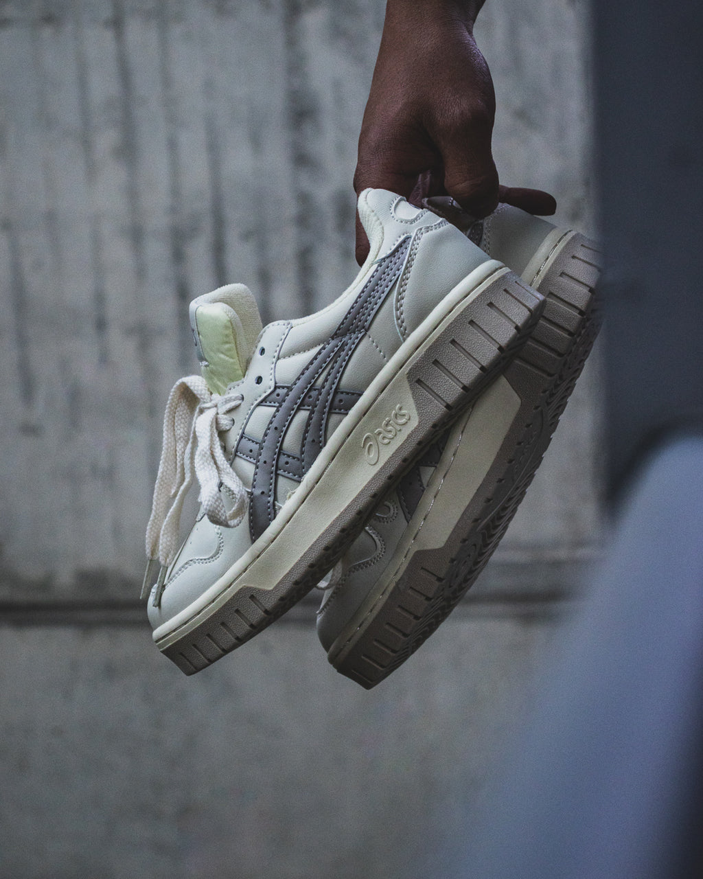 Asics Court MZ