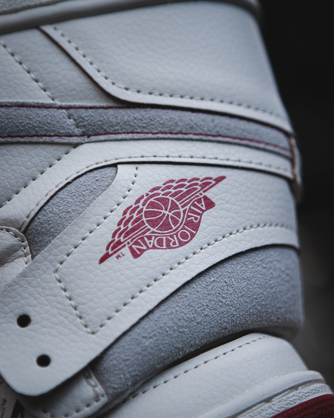 Air Jordan 1 Retro High “Sail and Pale Ivory”