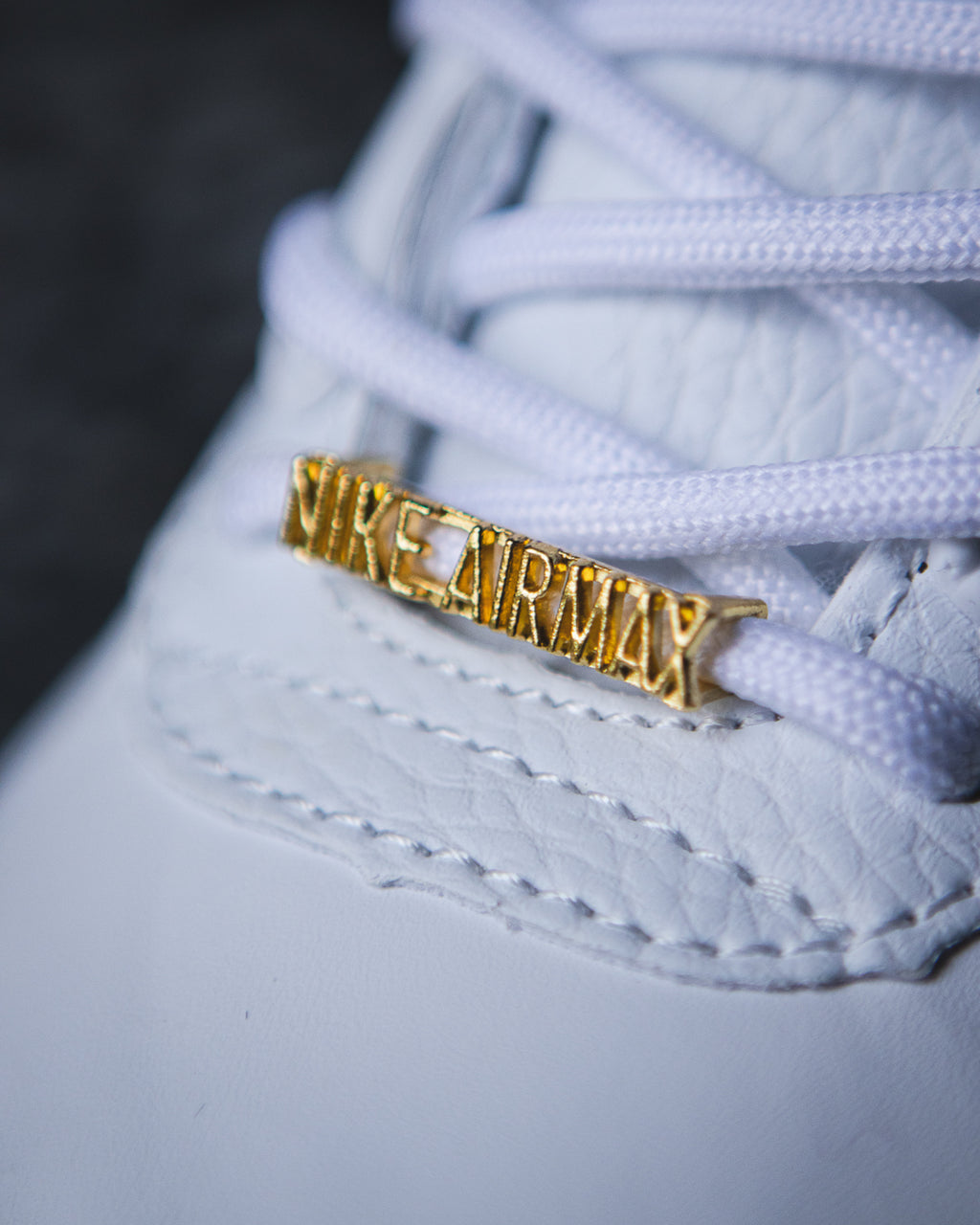 Nike Air Max 90 "Metallic Gold"