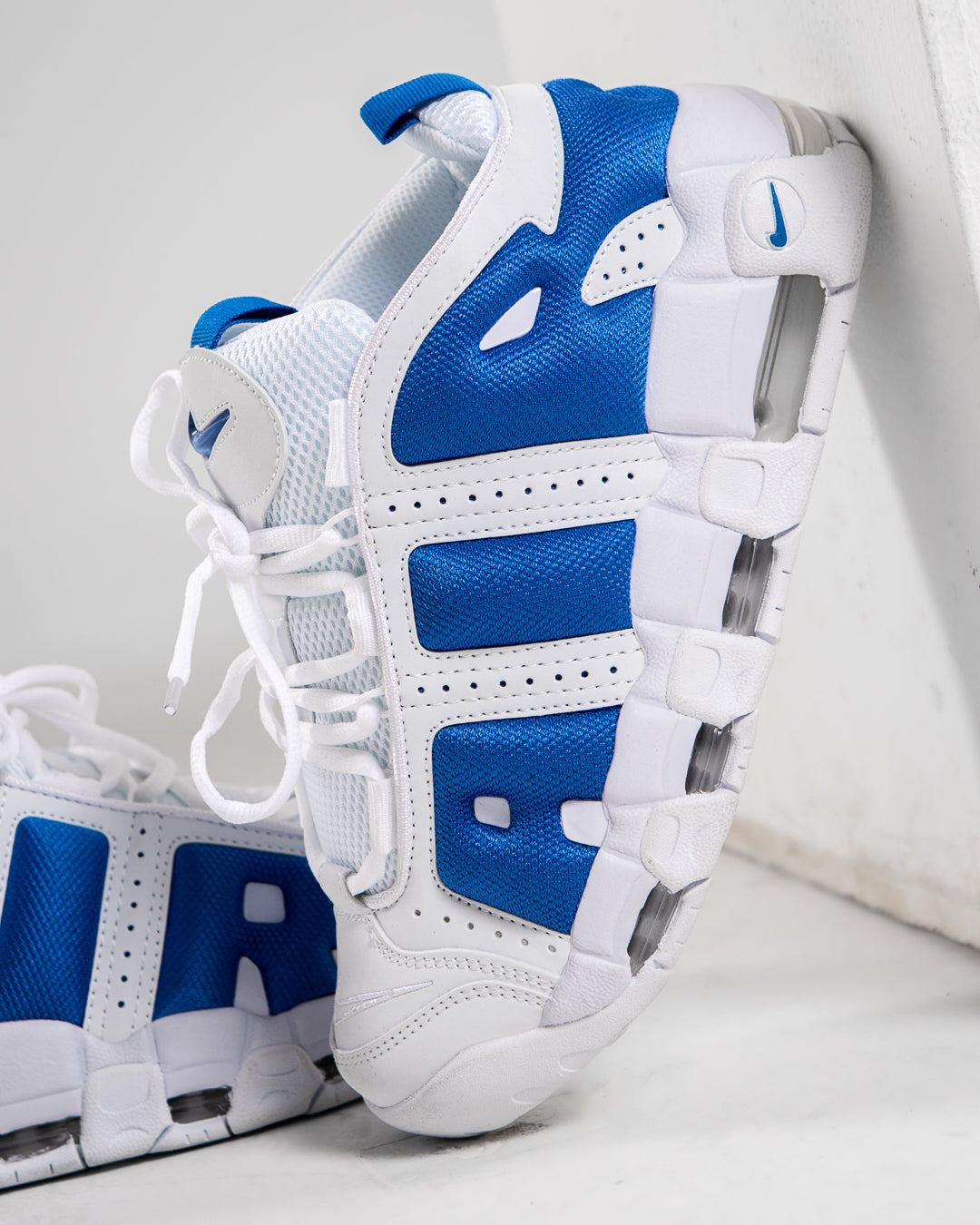Nike Air More Uptempo Low "White and Hyper Royal"