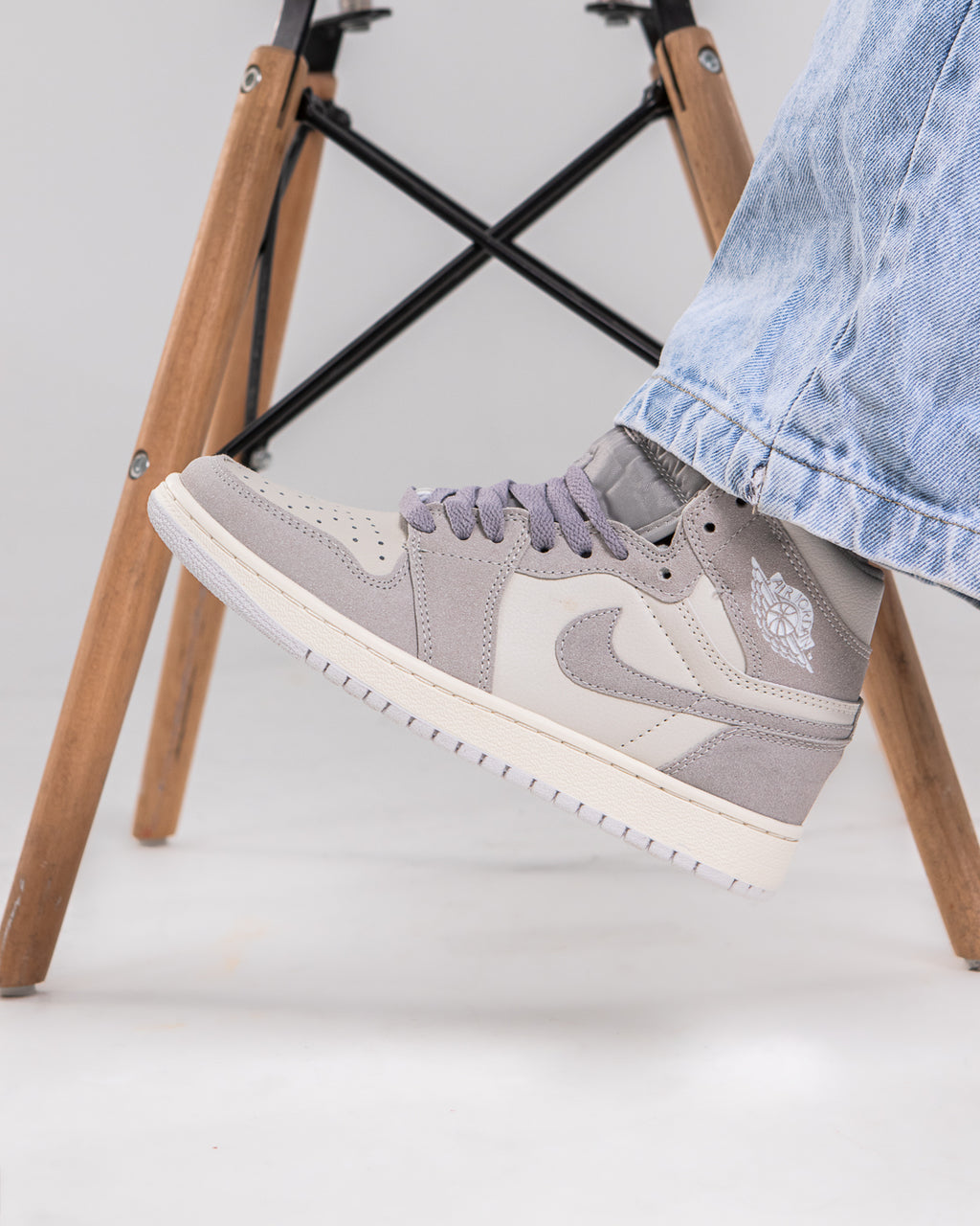 Air Jordan 1 High Premium 'Pale Ivory'