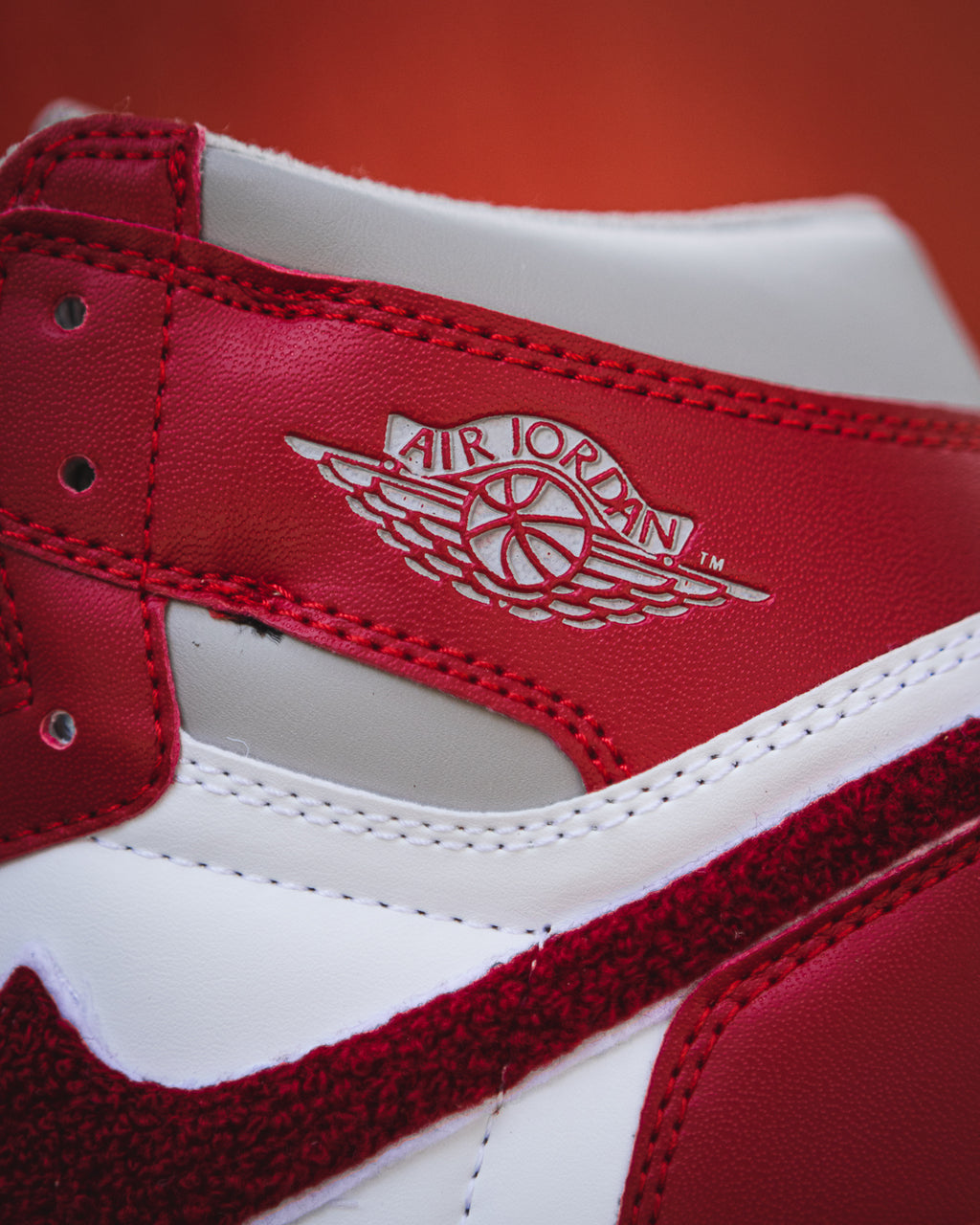Air Jordan 1 High OG "Newstalgia Chenille"