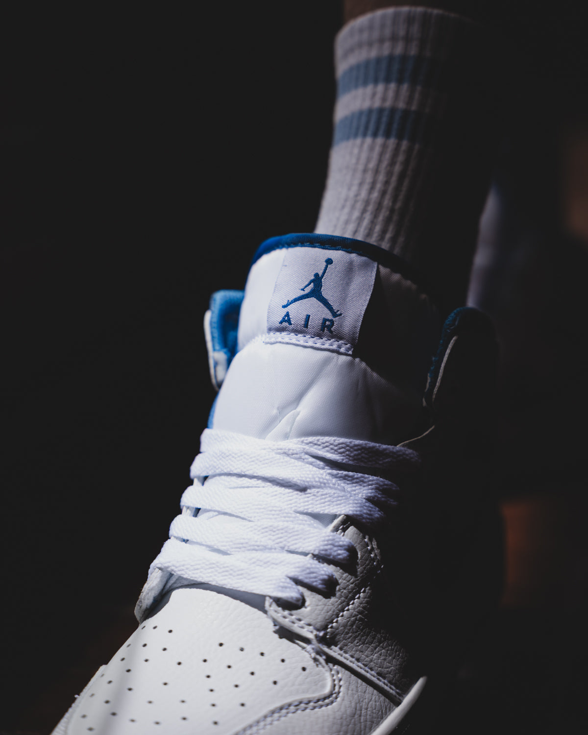 Air Jordan 1 Mid SE "Industrial Blue"