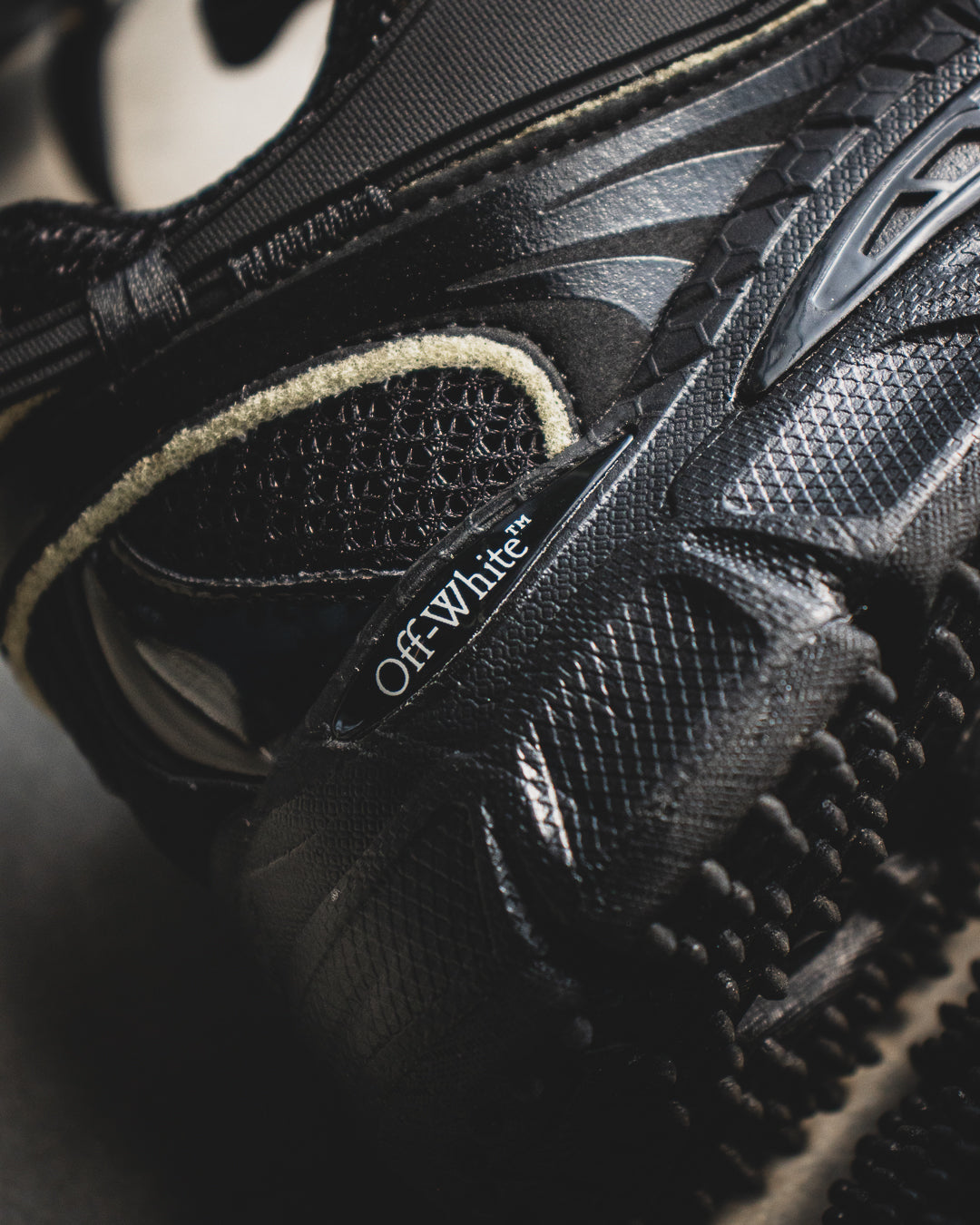 Off-White "Be Right Back"