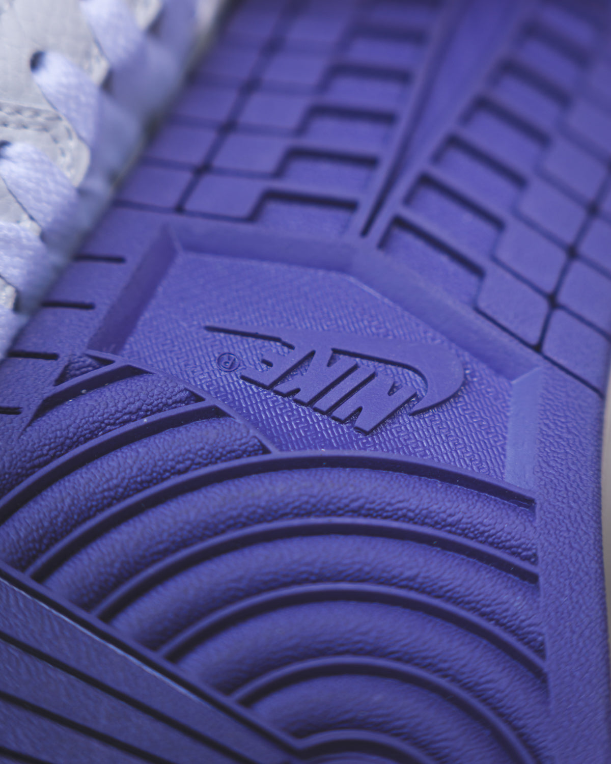 Air Jordan 1 Retro High OG "Court Purple"