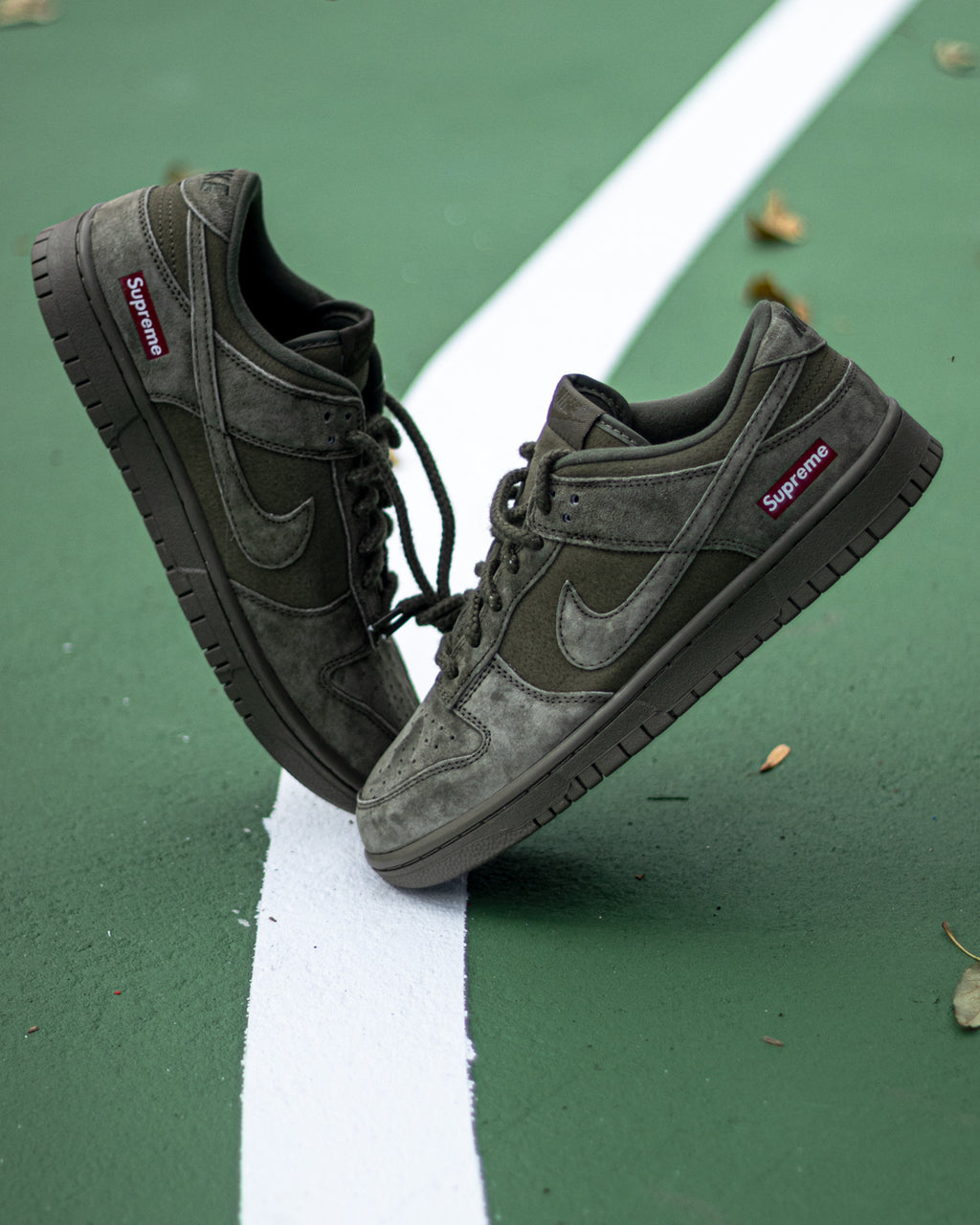 Nike SB Dunk Low x Supreme "Camper Green"
