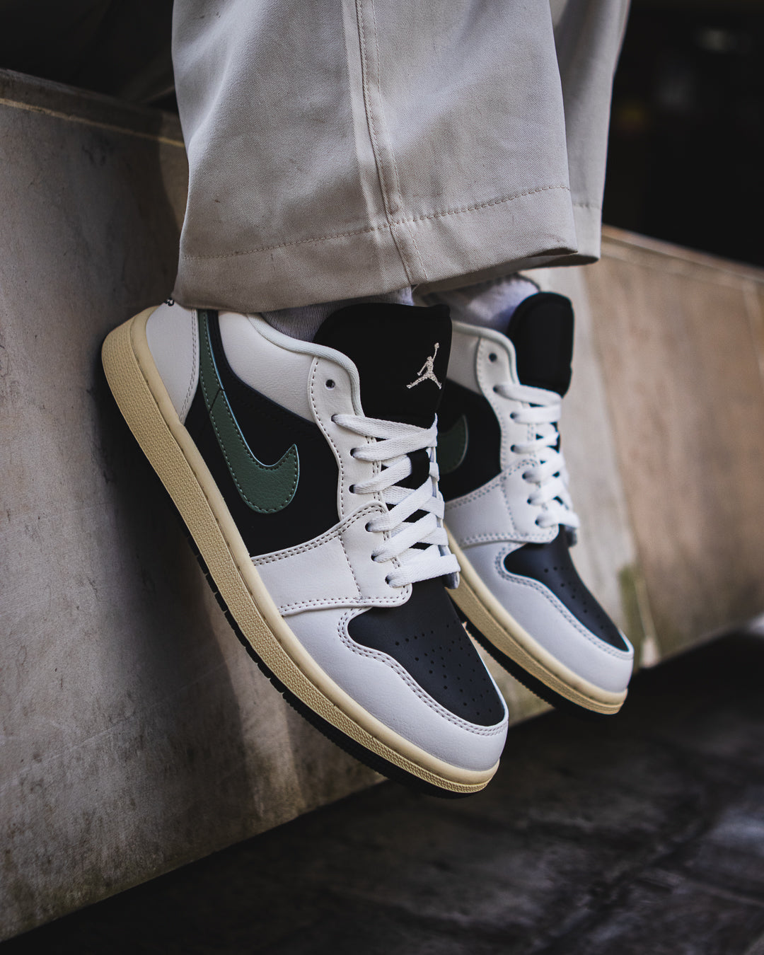 Air Jordan 1 Low "Jade Smoke"