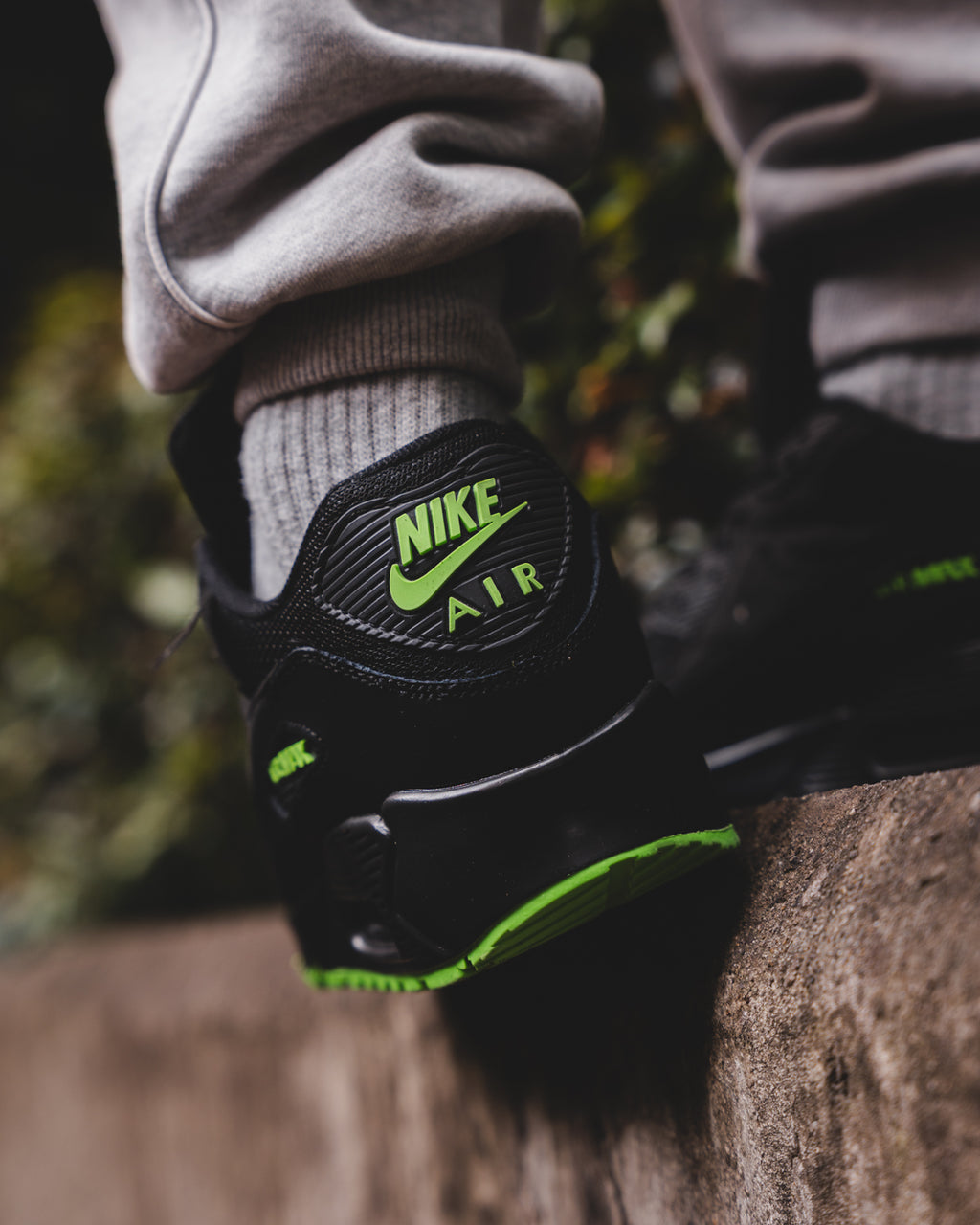 Nike Air Max 90 "Black Chlorophyll"
