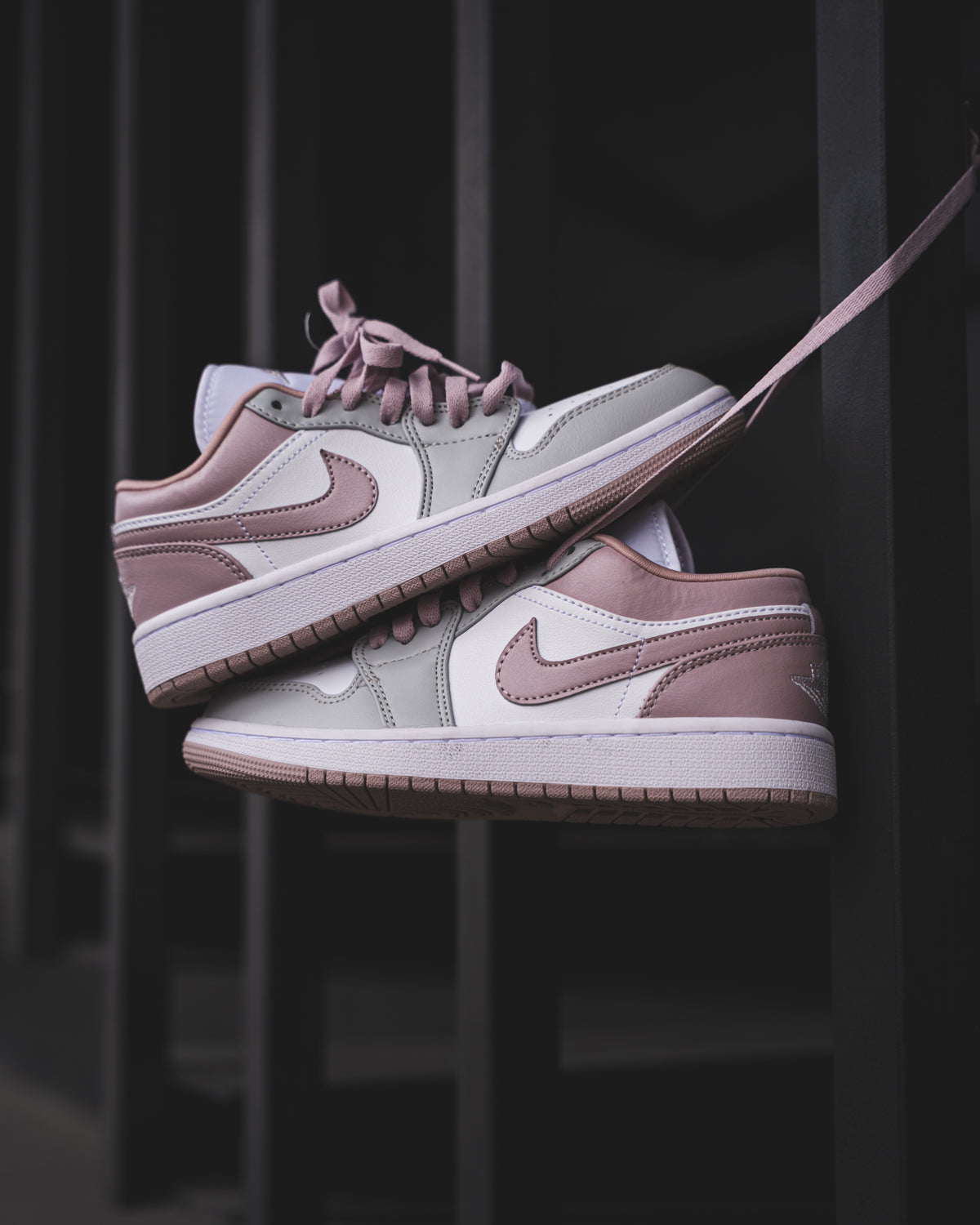 Air Jordan 1 Low Particle Rose