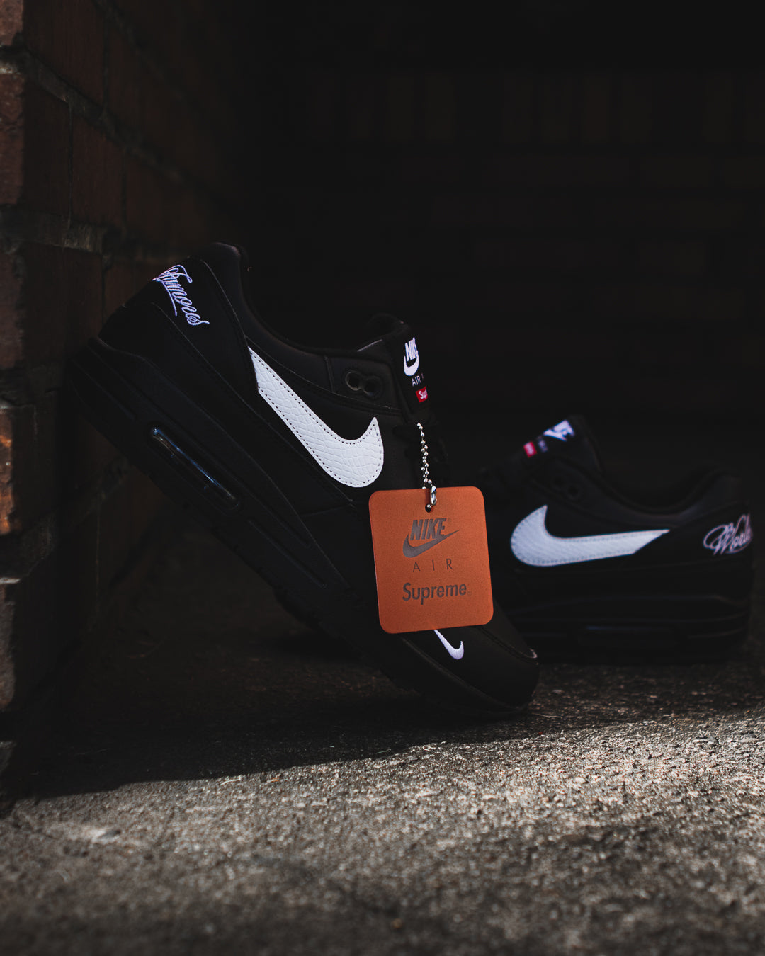 Supreme x Nike Air Max 1 '87 SP "Triple Black"