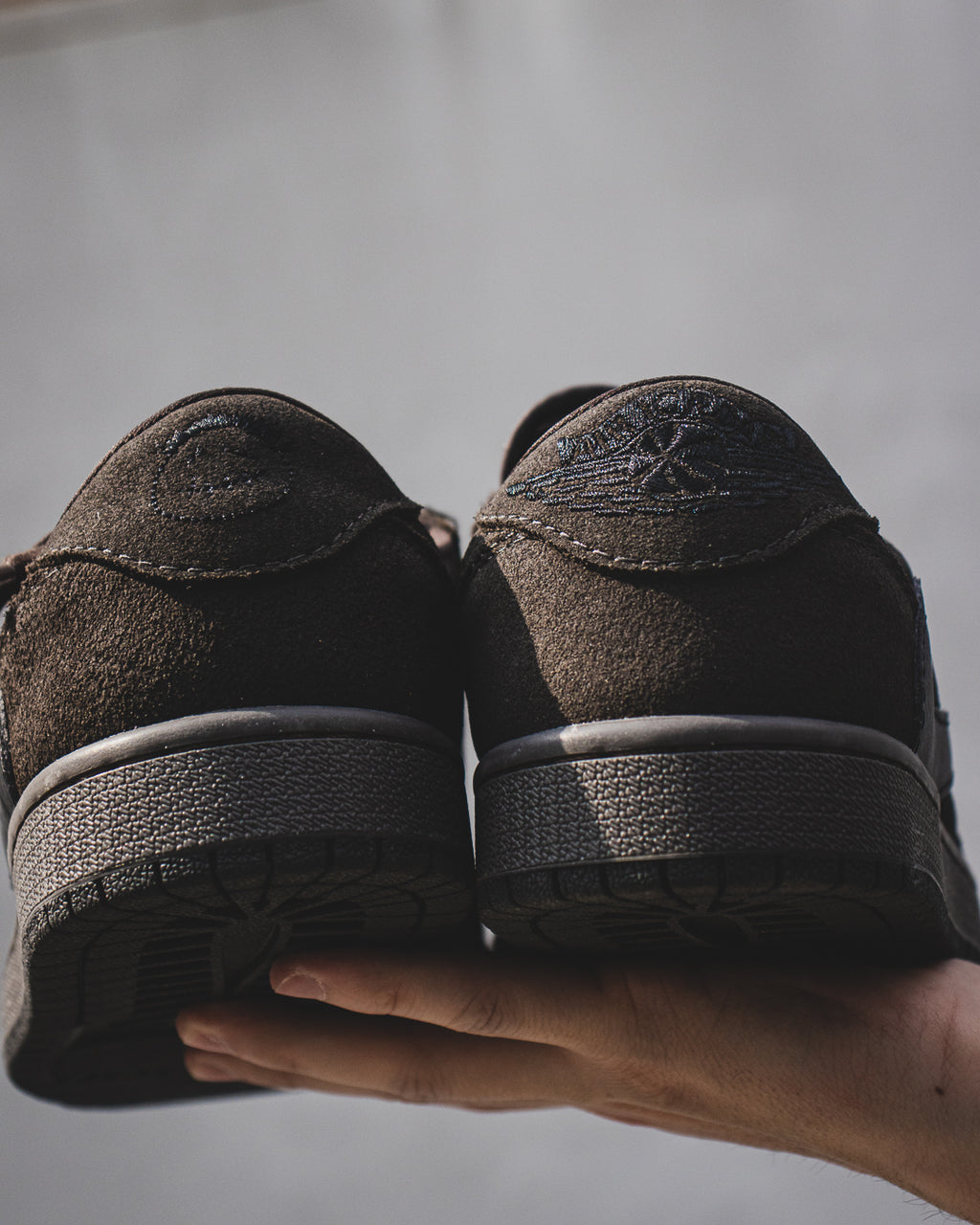 Air Jordan 1 x Travis Scott "Velvet Brown/Dark Mocha"