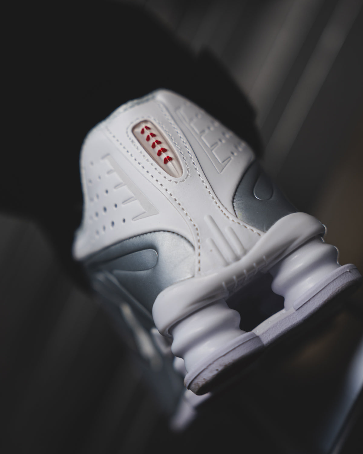 Nike Shox R4