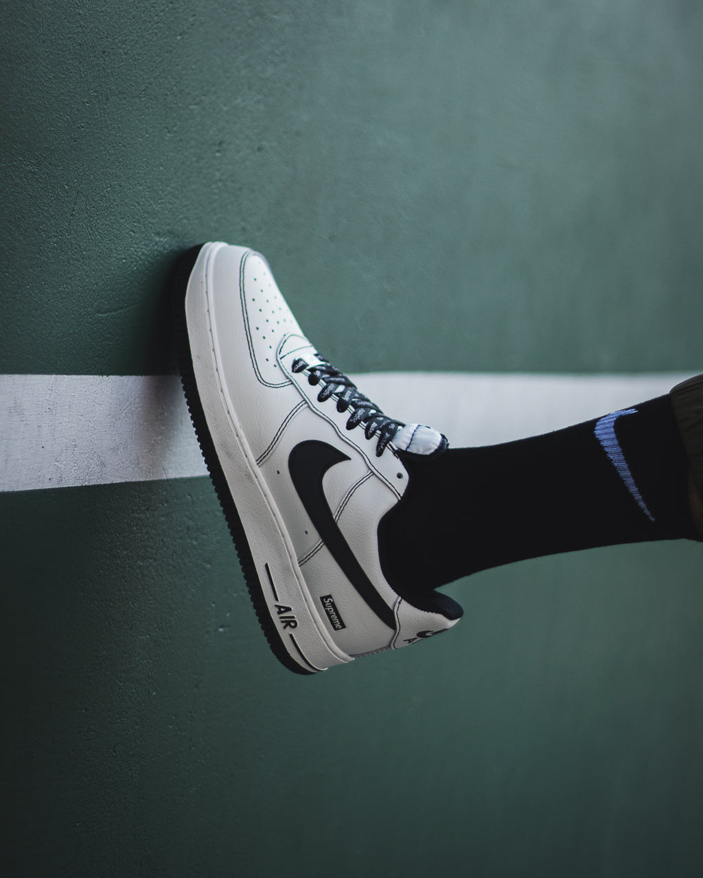 Supreme x Nike Air Force 1 Low