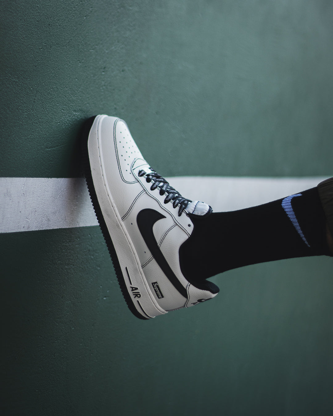 Supreme x Nike Air Force 1 Low