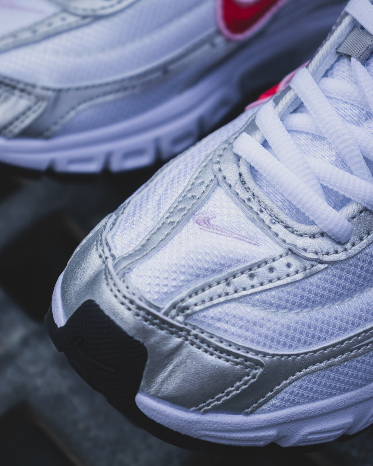 Nike Initiator