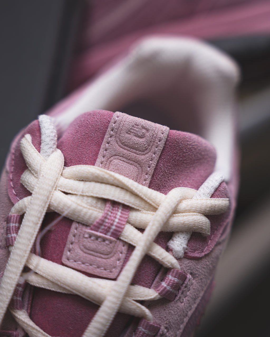 New Balance 204L "Pastel Pink"