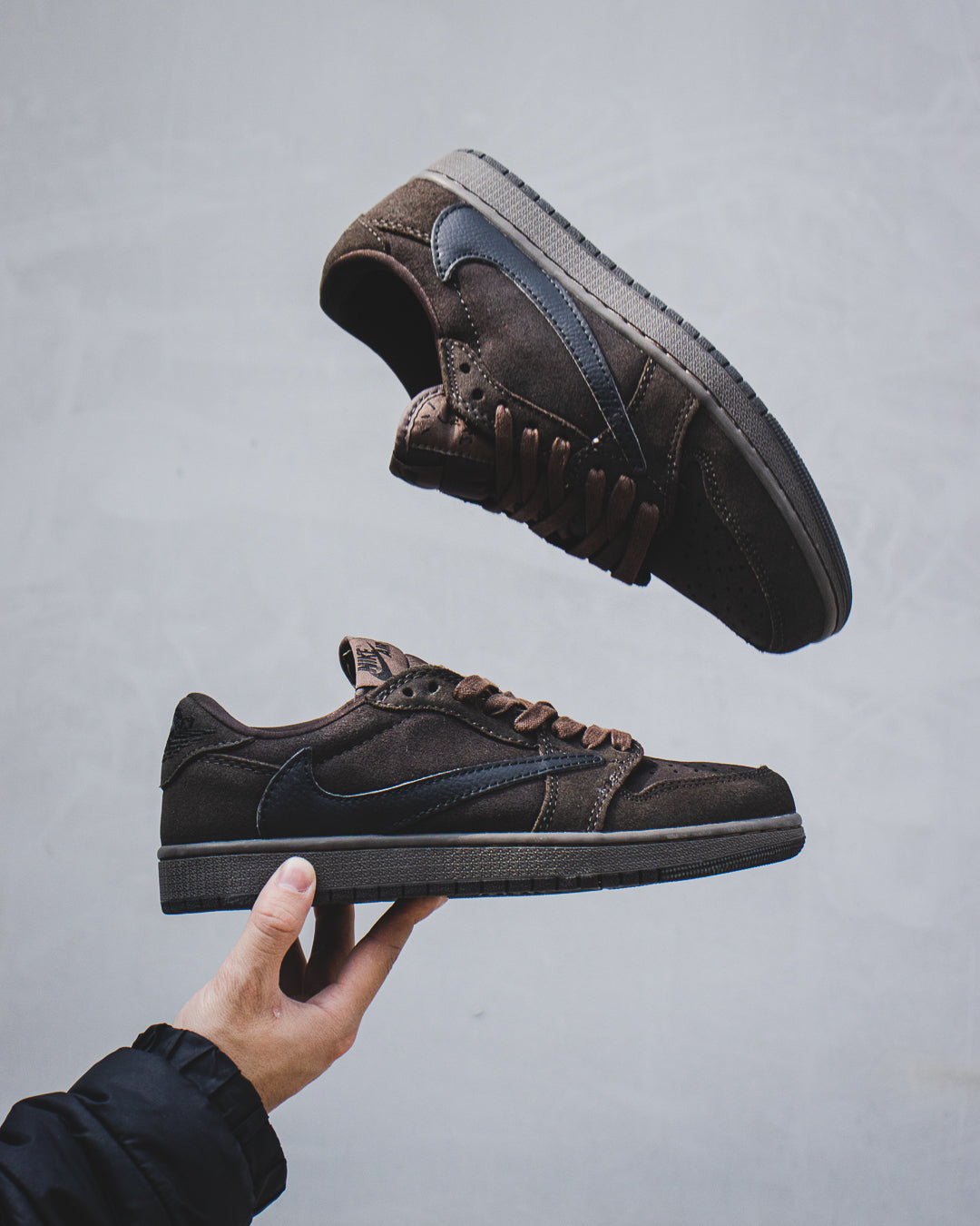 Air Jordan 1 x Travis Scott "Velvet Brown/Dark Mocha"