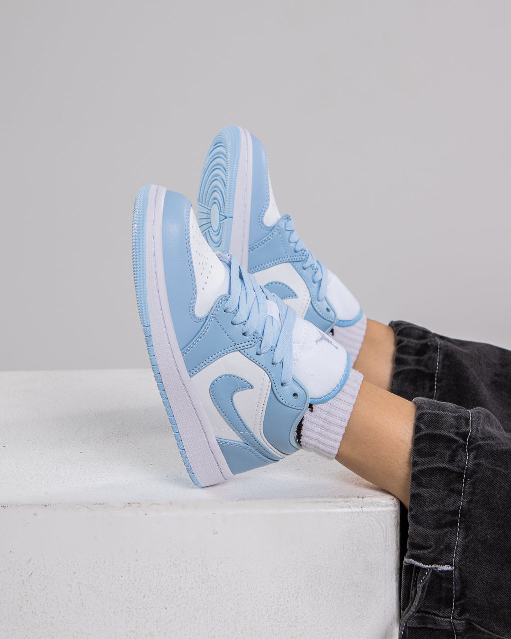 Nike Air Jordan 1 Low  "Ice Blue"