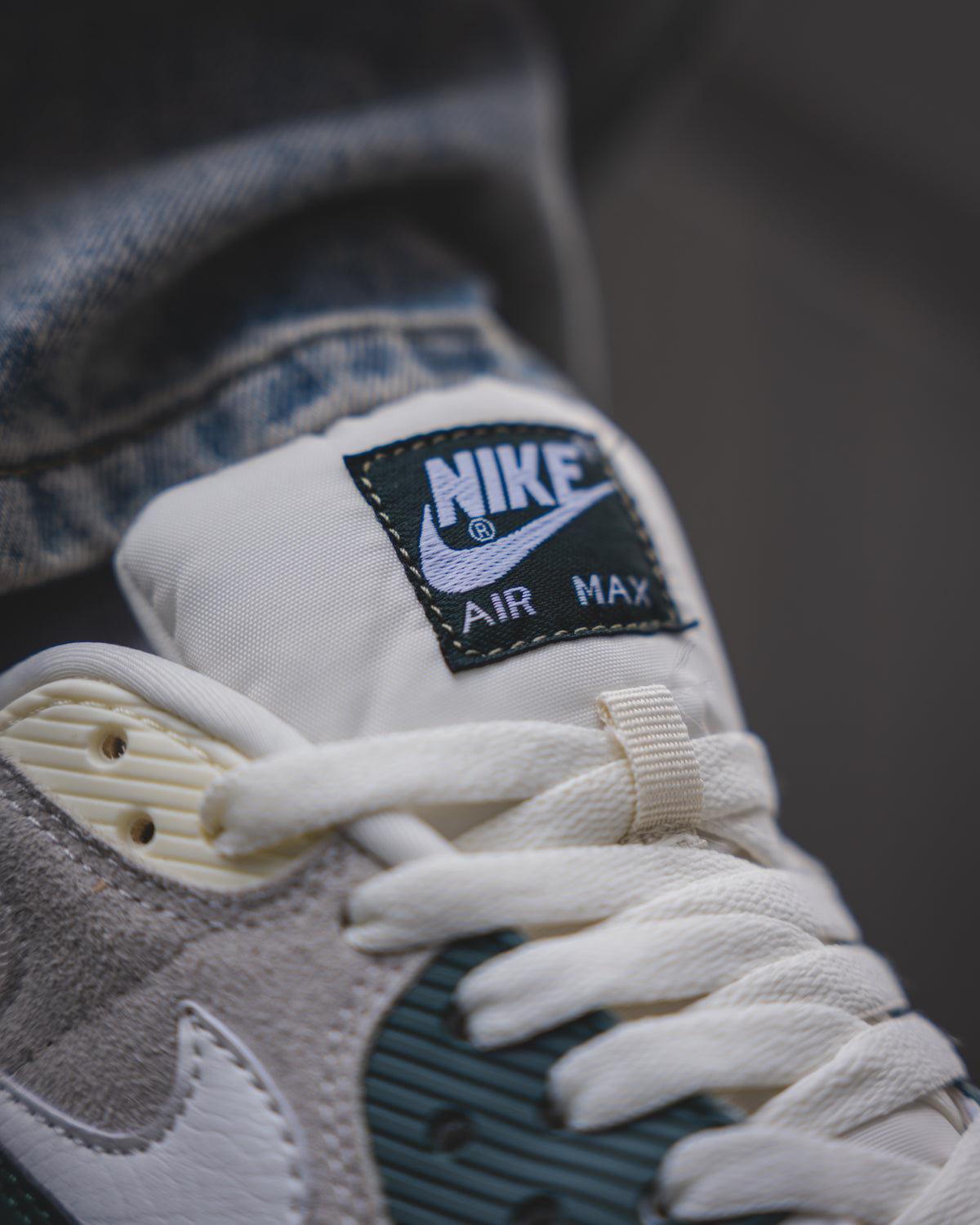 Nike Air Max 90 "Sail/Vintage Green"